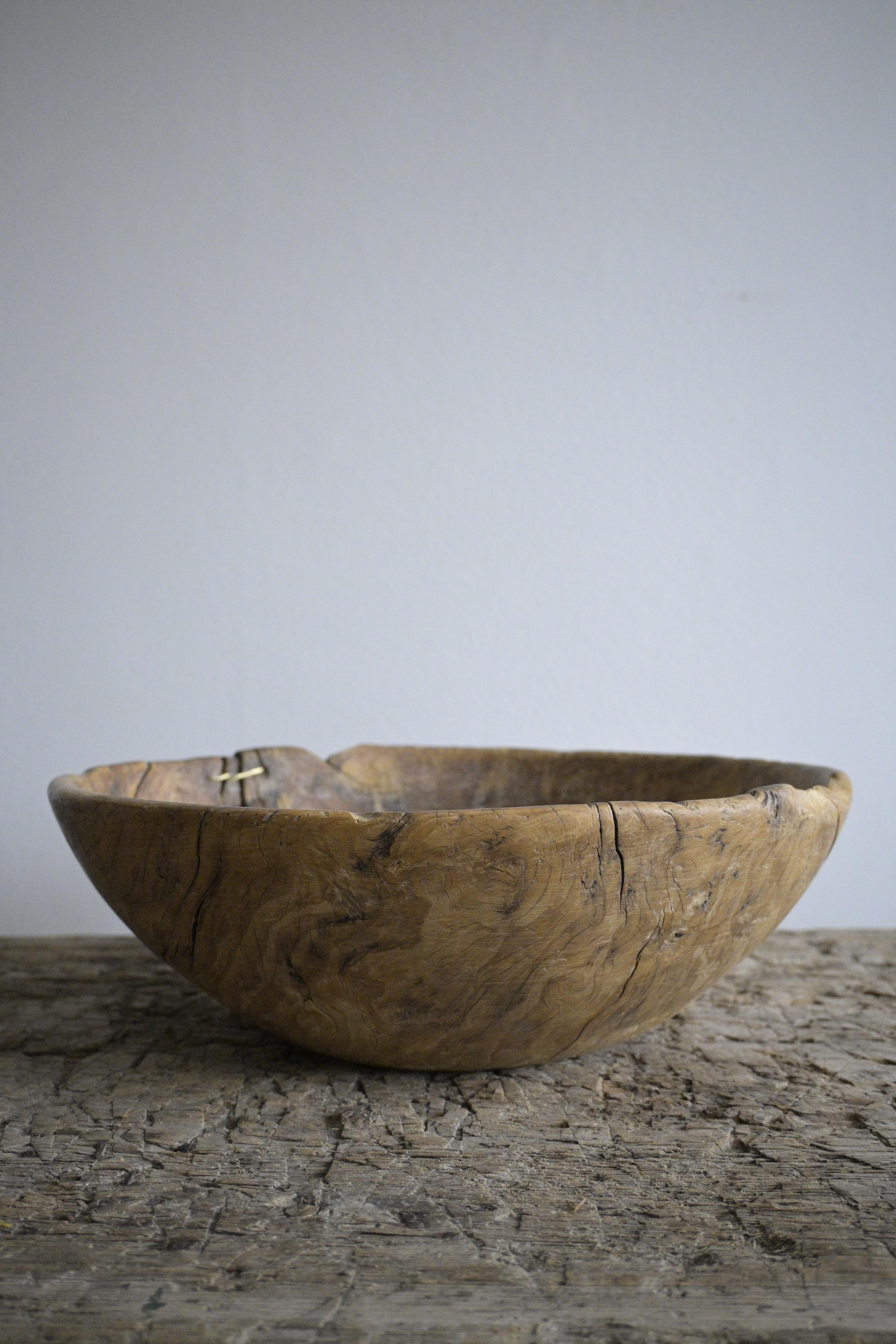 Hand-Carved Large Burl Birchwood Bowl, circa 1830 For Sale