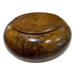 Recipiente circular grande de madera de arce