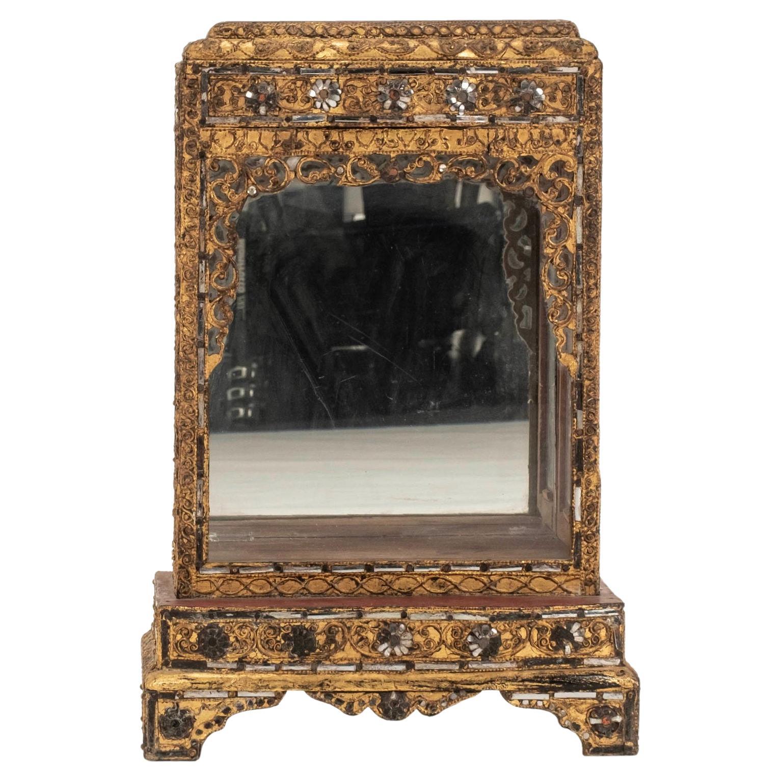 Großer birmanischer Buddha-Schrein II im Angebot