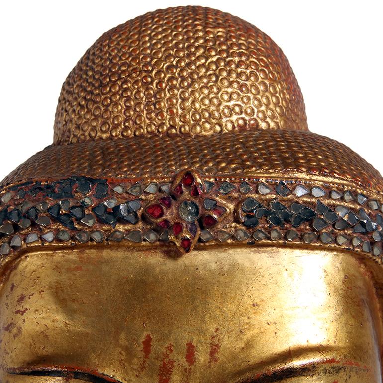 XIX secolo Grande statua di Buddha birmano 
