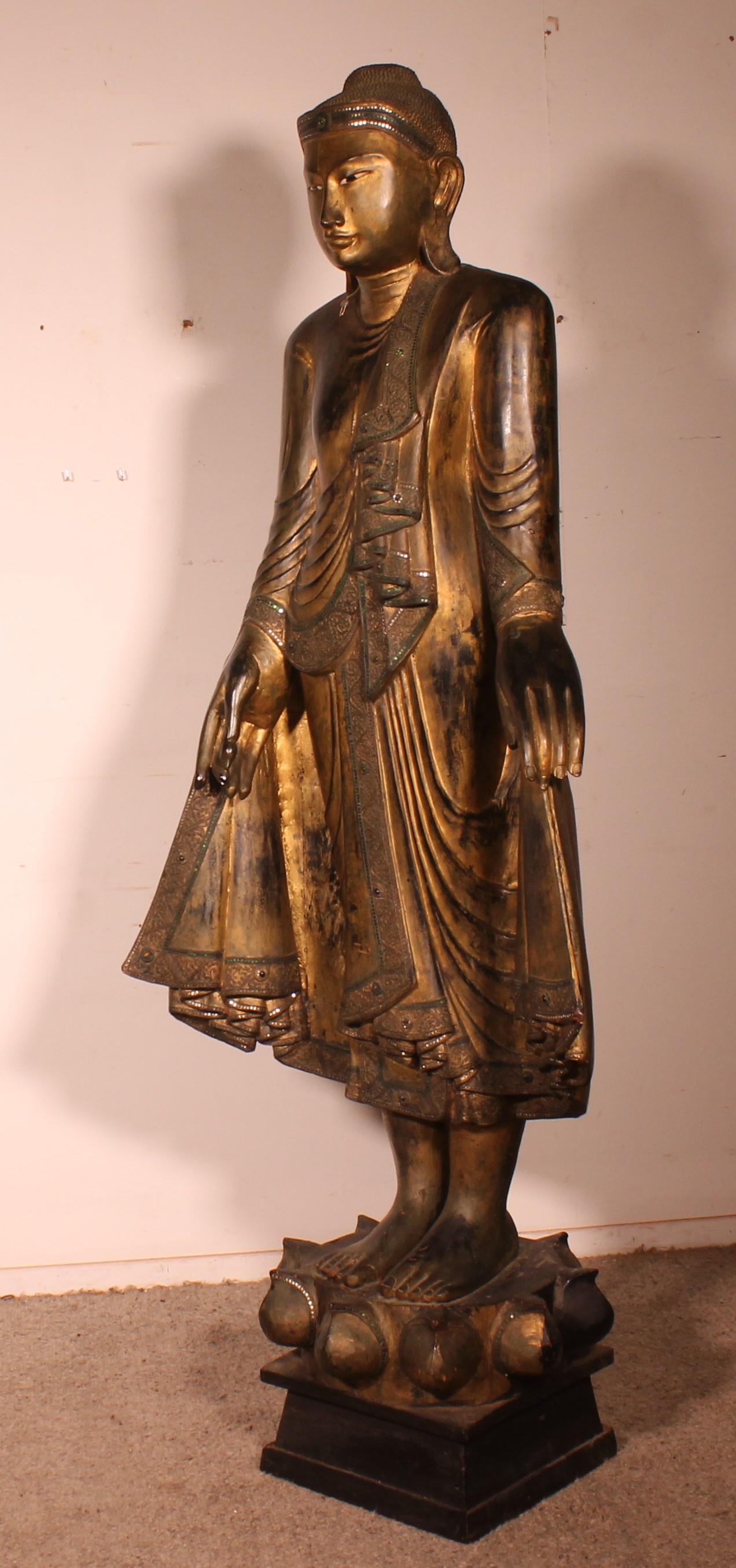 Grande statua di Buddha birmano del periodo di Mandalay alta 1,95 m in vendita 4