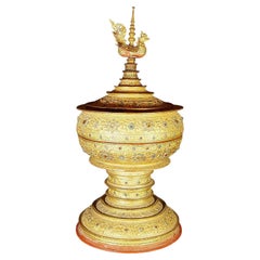 Grande vaso da offerta birmano con uccello Hintha dalla Birmania Buddha originali