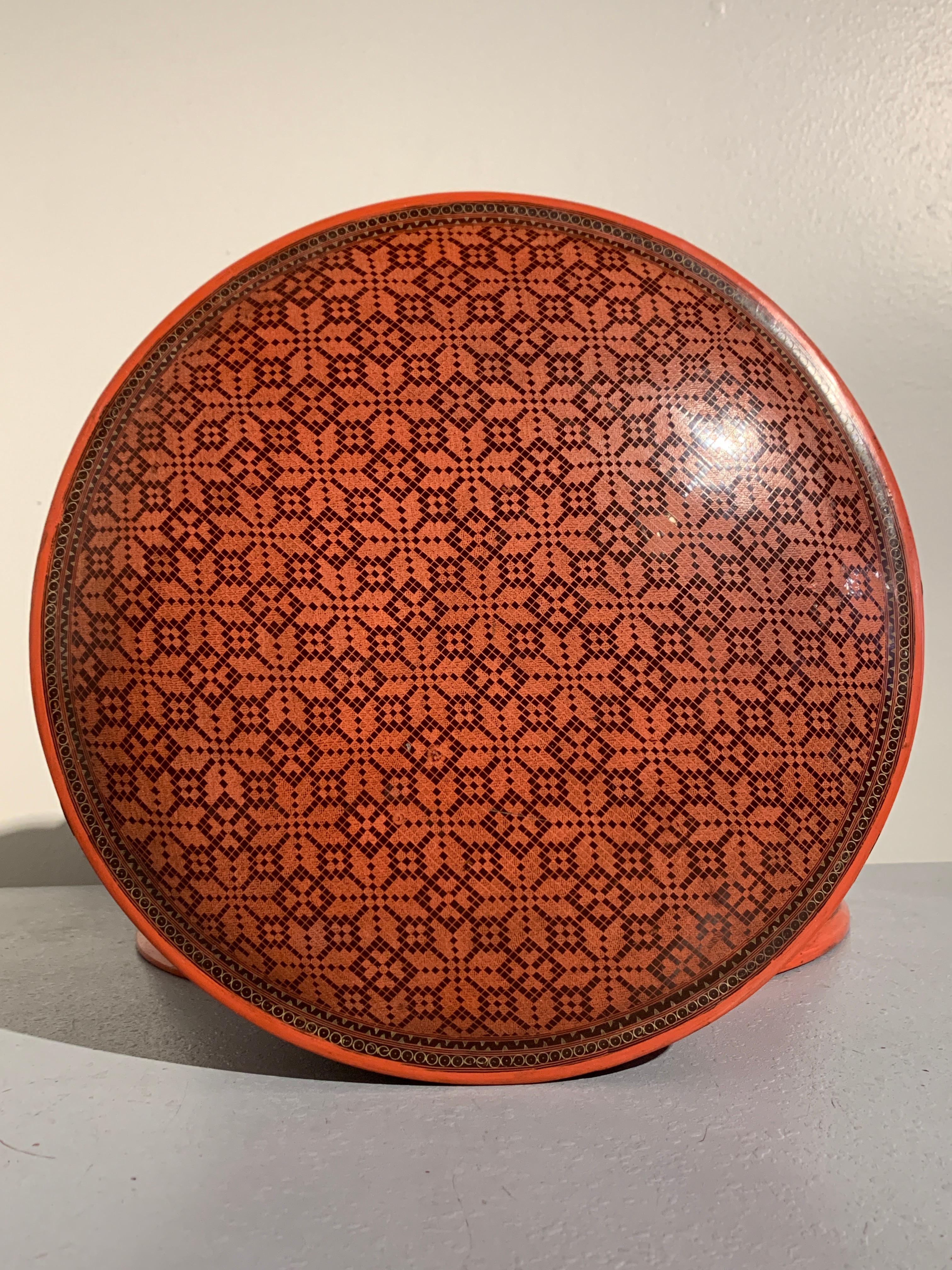 Large Burmese Red and Black Lacquer Tiered Round Box, Early to Mid-20th Century In Good Condition In Austin, TX