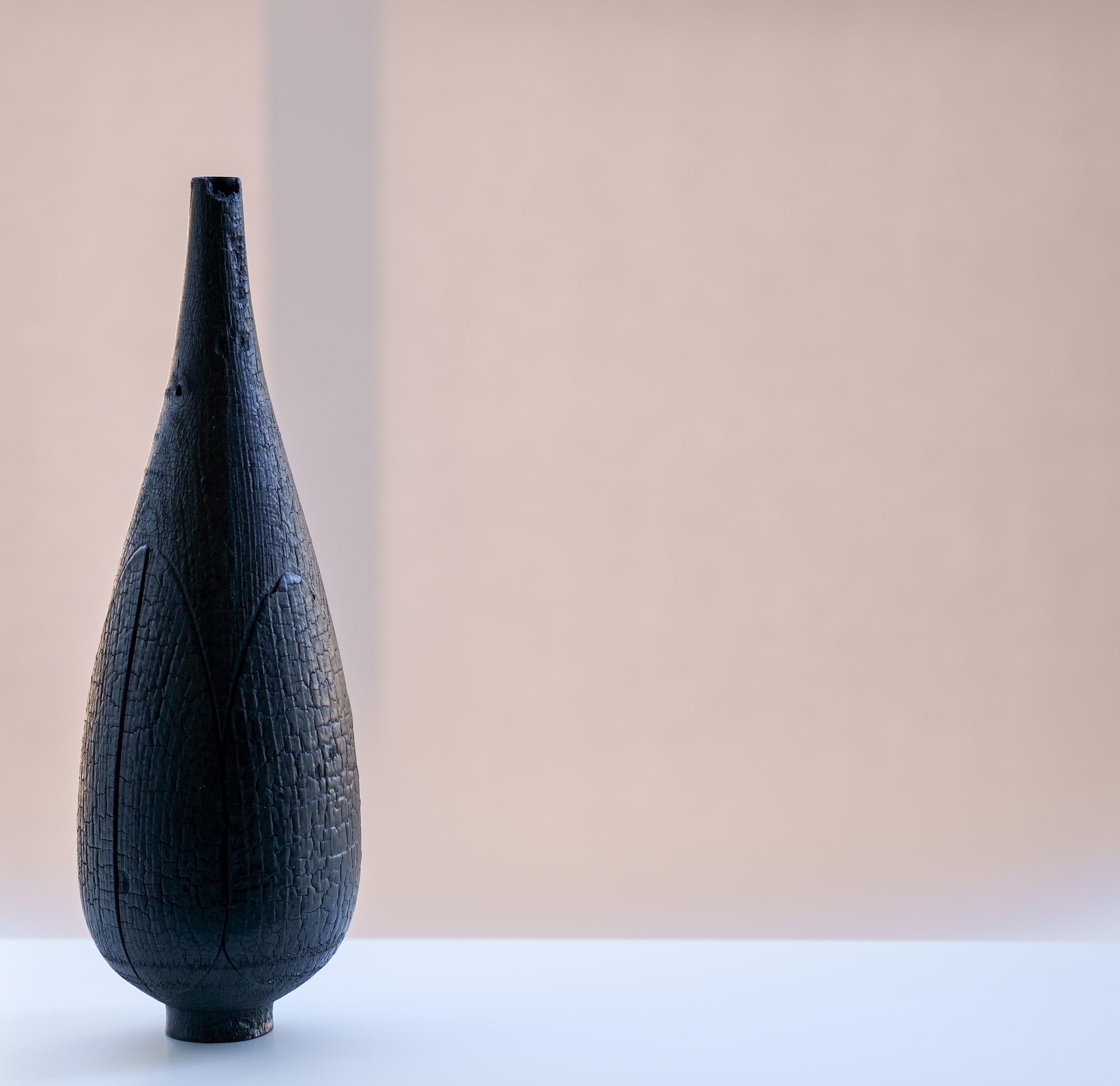Large Burnt Beech Vase by Daniel Elkayam In New Condition For Sale In Geneve, CH