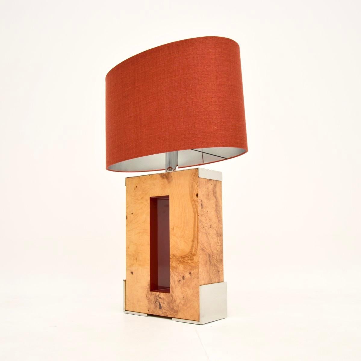 Mid-Century Modern Large Burr Walnut and Chrome Table Lamp by Oitoemponto For Sale