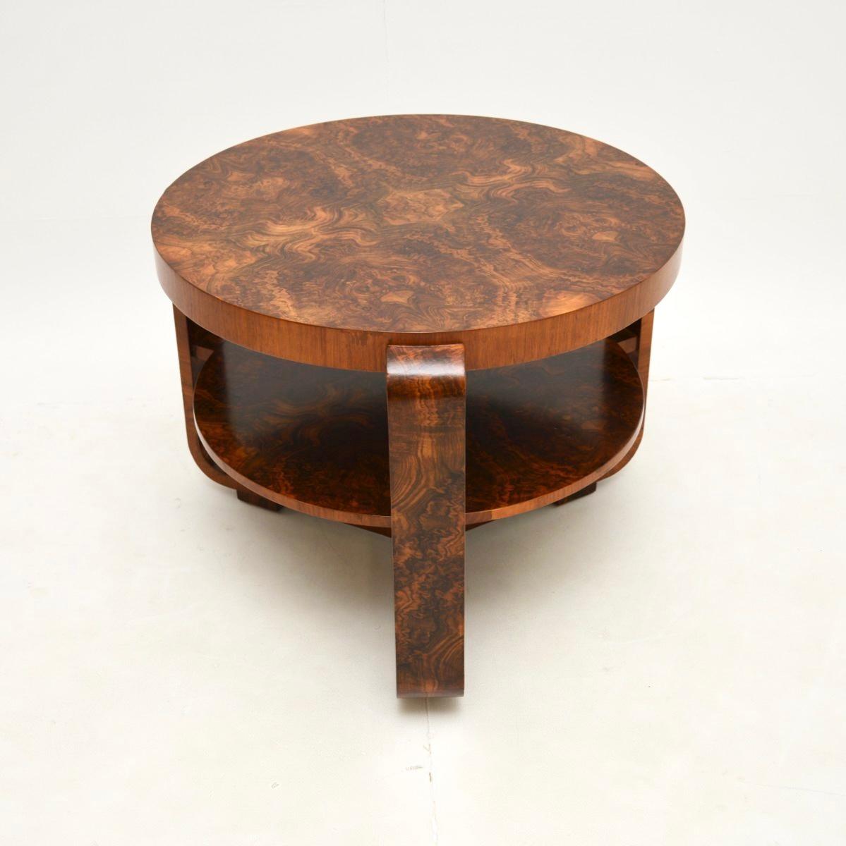 Grande table basse Art Déco en ronce de noyer Bon état - En vente à London, GB
