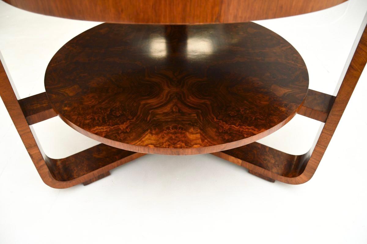 Grande table basse Art Déco en ronce de noyer en vente 1