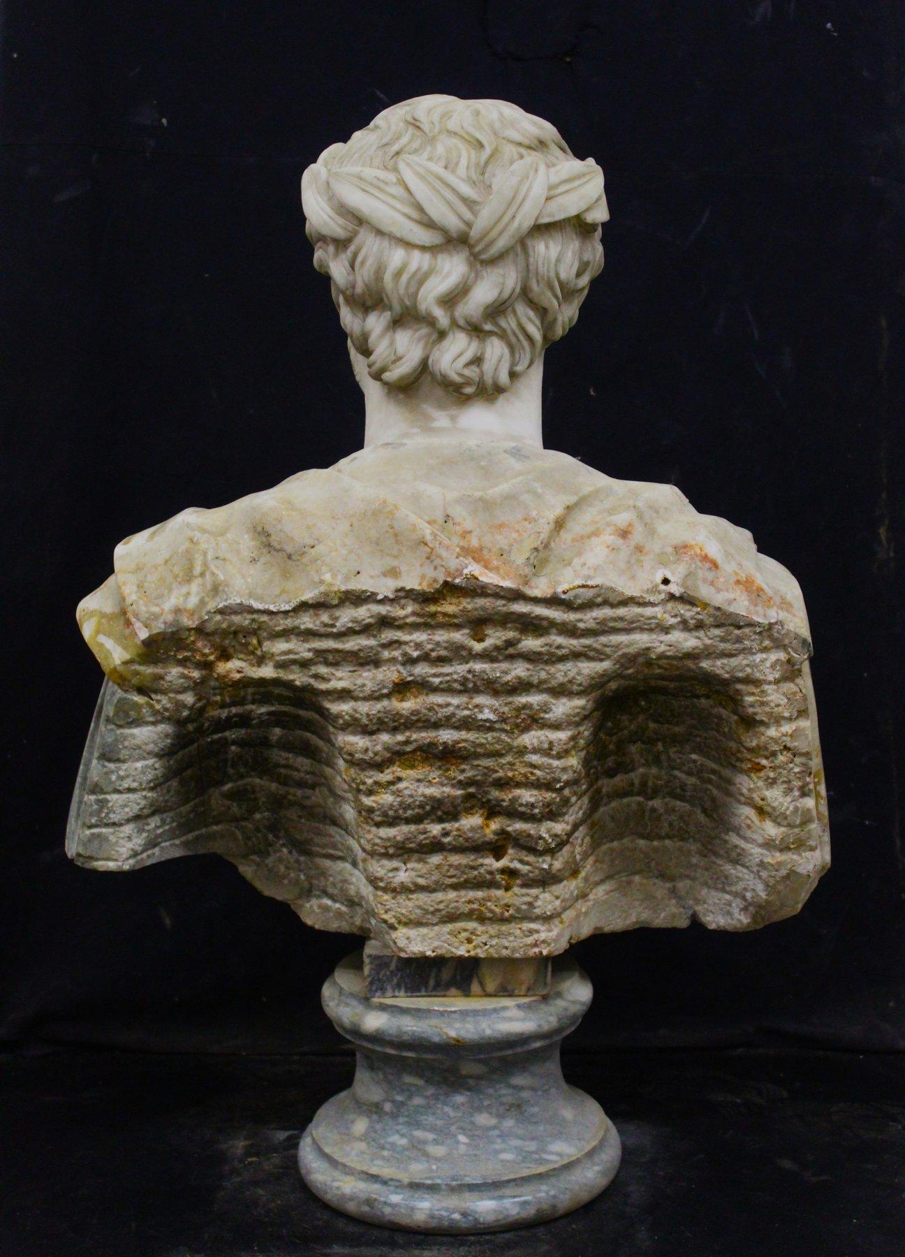 Grande busto di imperatore in vendita 2