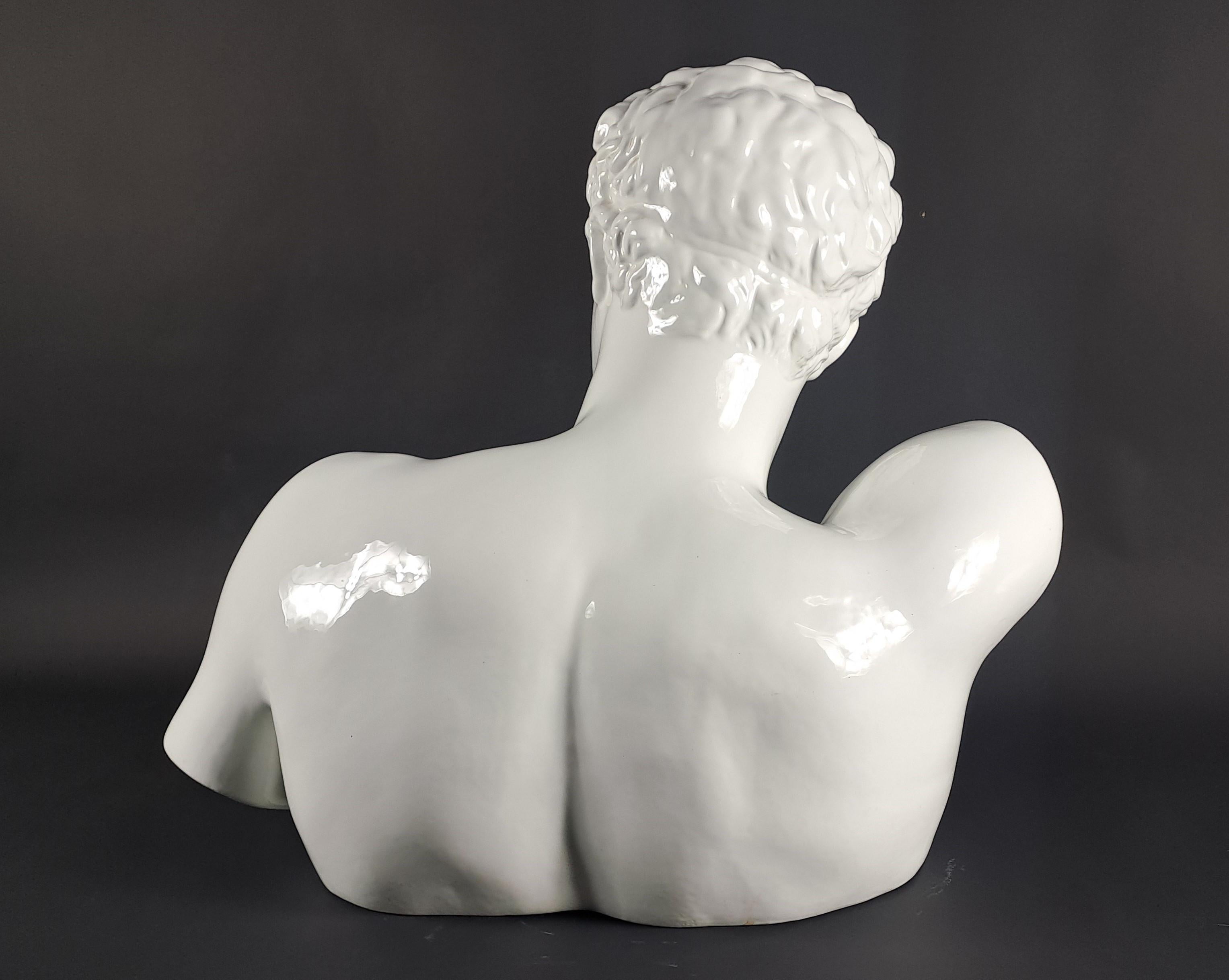 Grand Buste d'Hermès en céramique émaillée blanche en vente 3