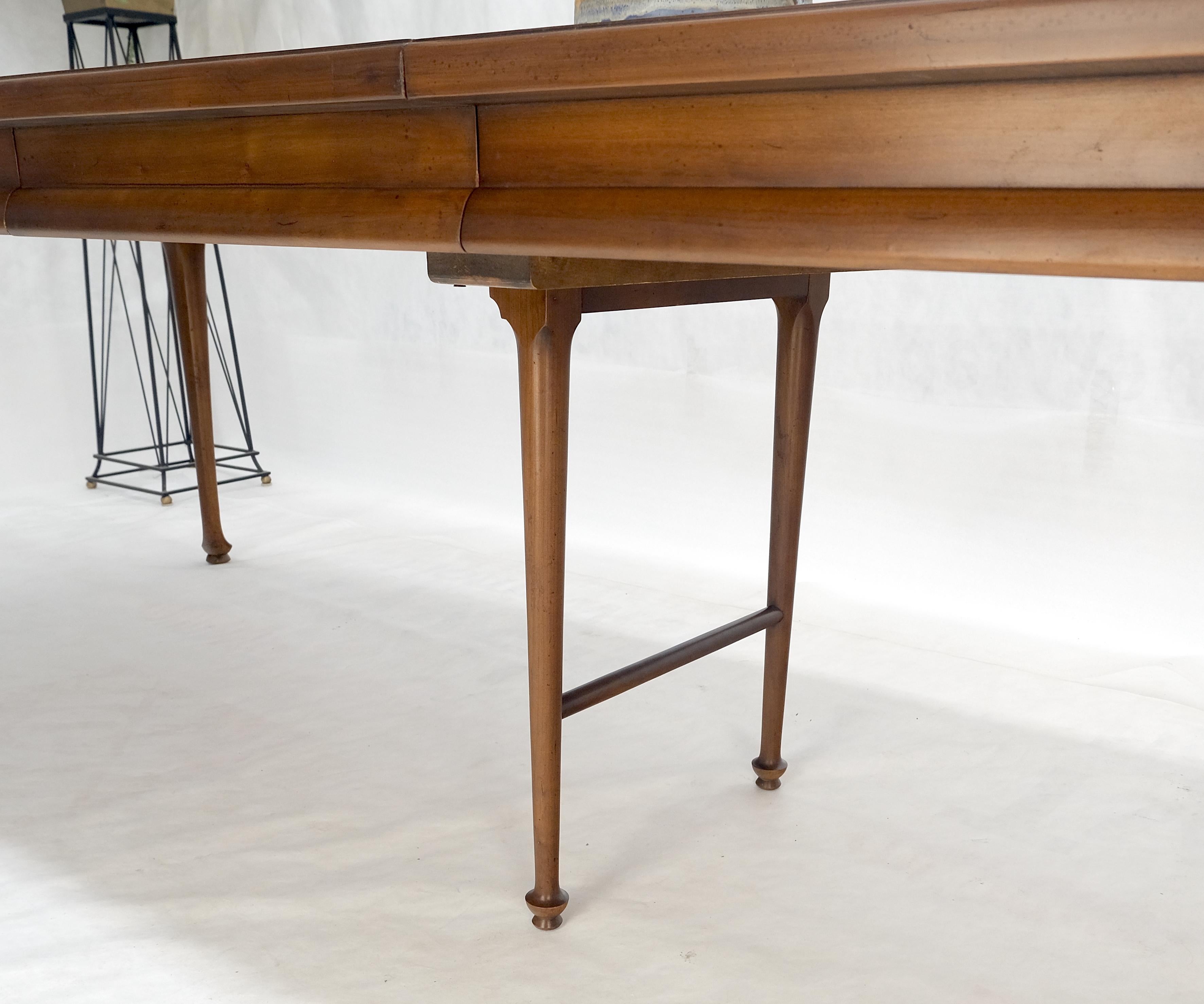 Américain Grande table de salle à manger en noyer c1940 3x18