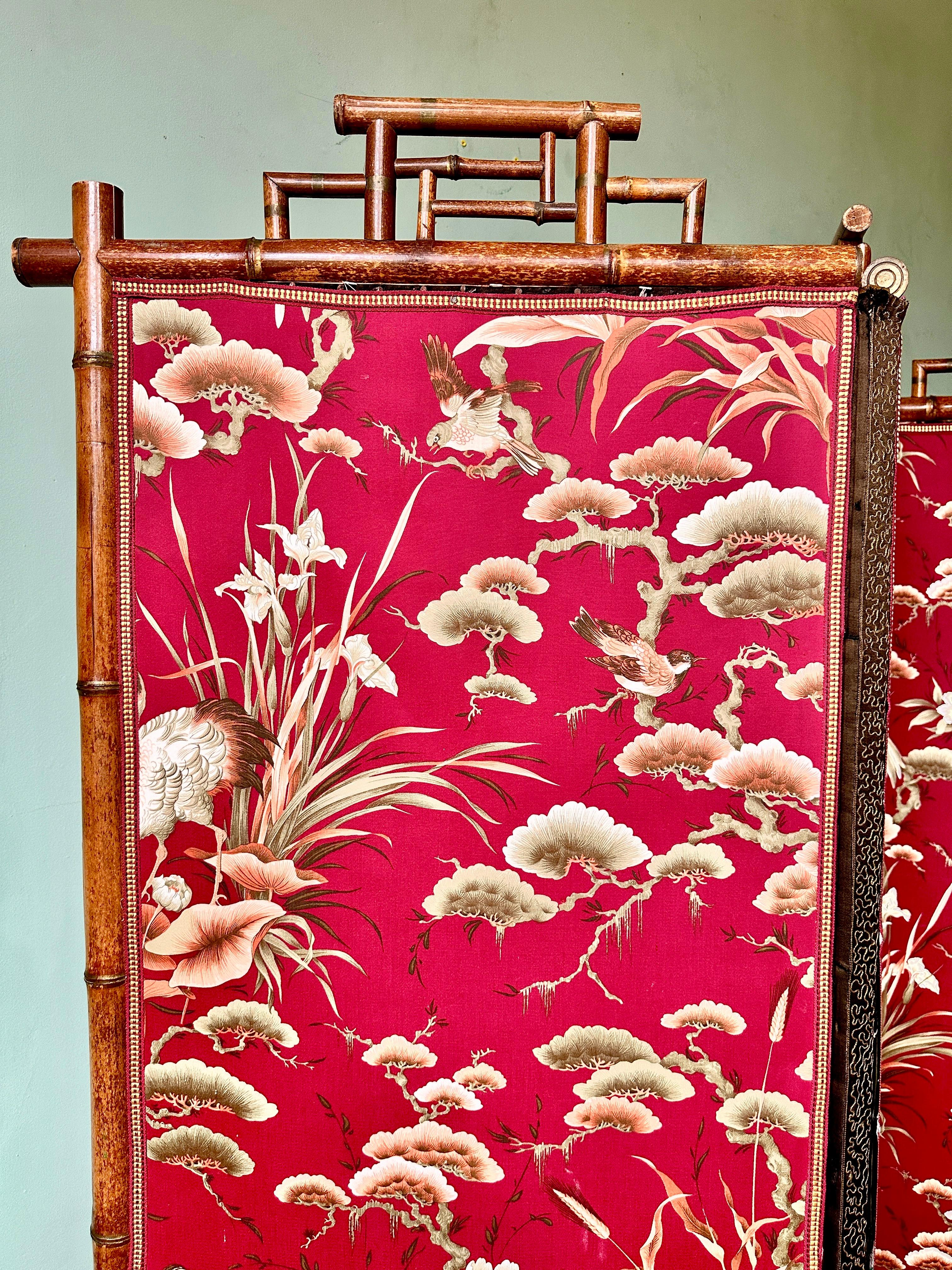 Large C19th Japanese Silk & Bamboo Screen or Room Divider In Good Condition For Sale In London, GB