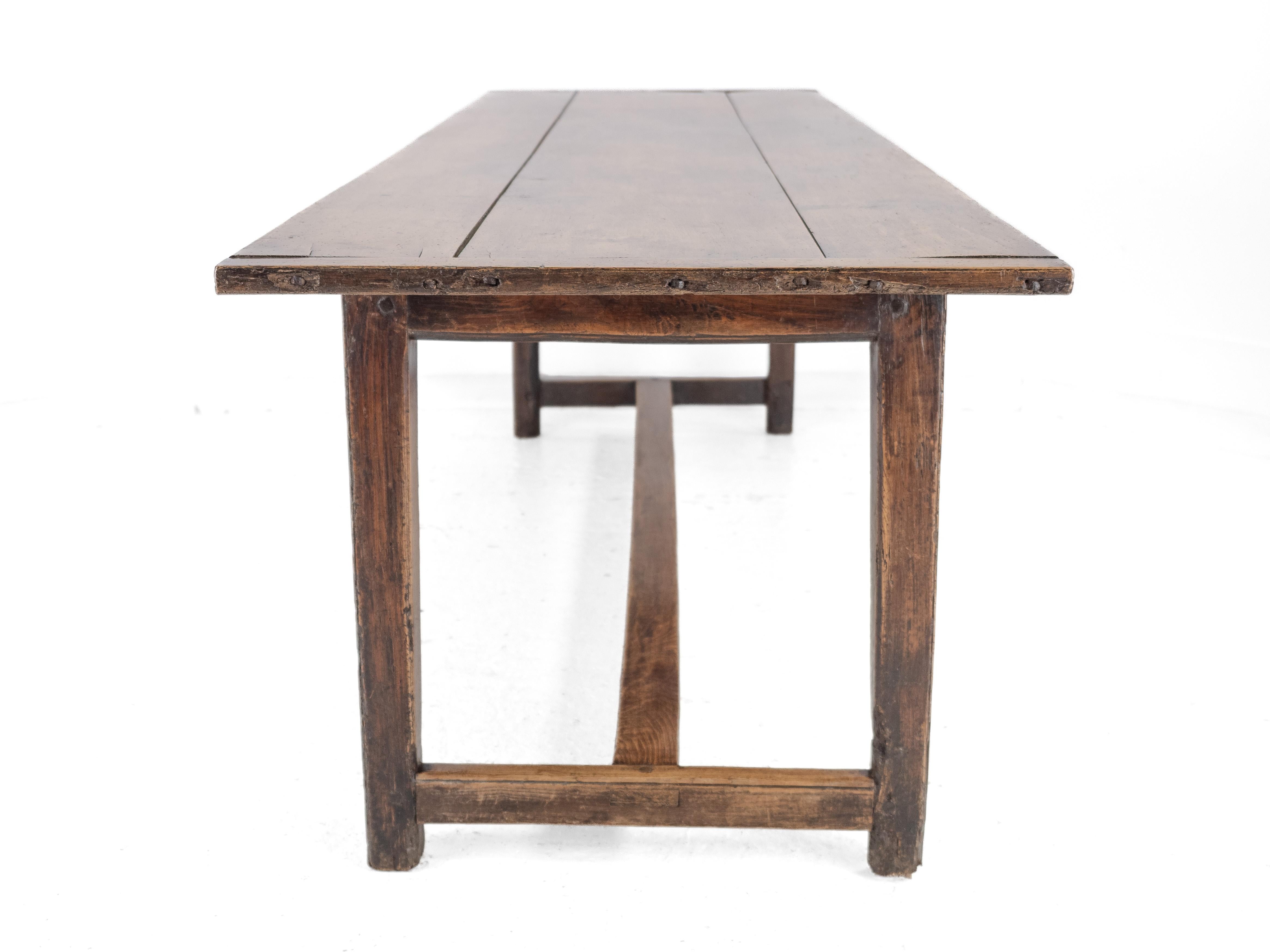 Large c.19th Pear Wood & Elm French Country Farmhouse Refectory Dining Table For Sale 4