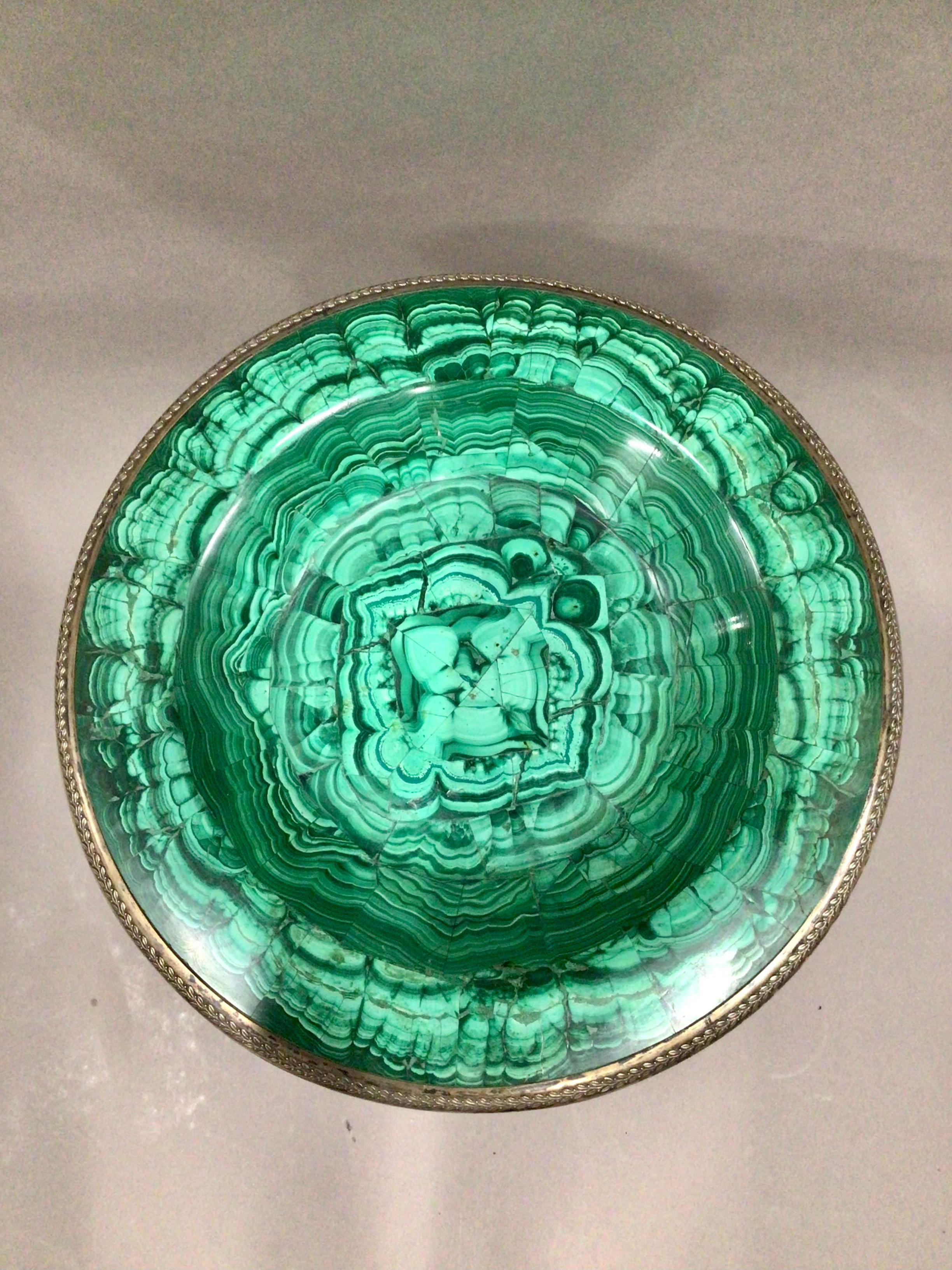 Exceptional Large C19th Malachite Tazza For Sale 3