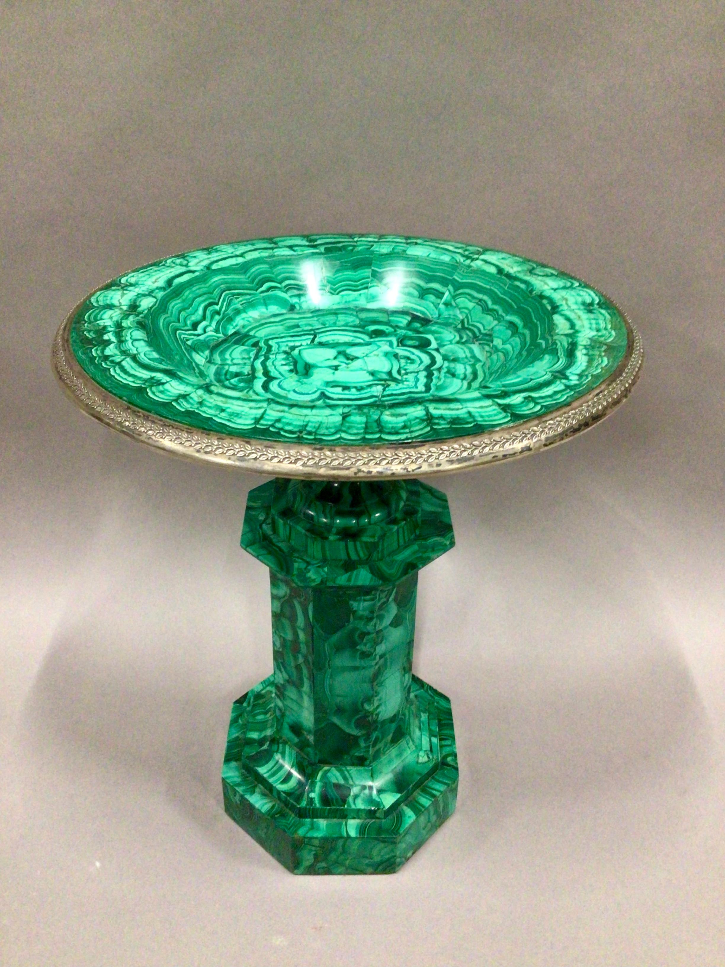 Exceptional Large C19th Malachite Tazza For Sale 4