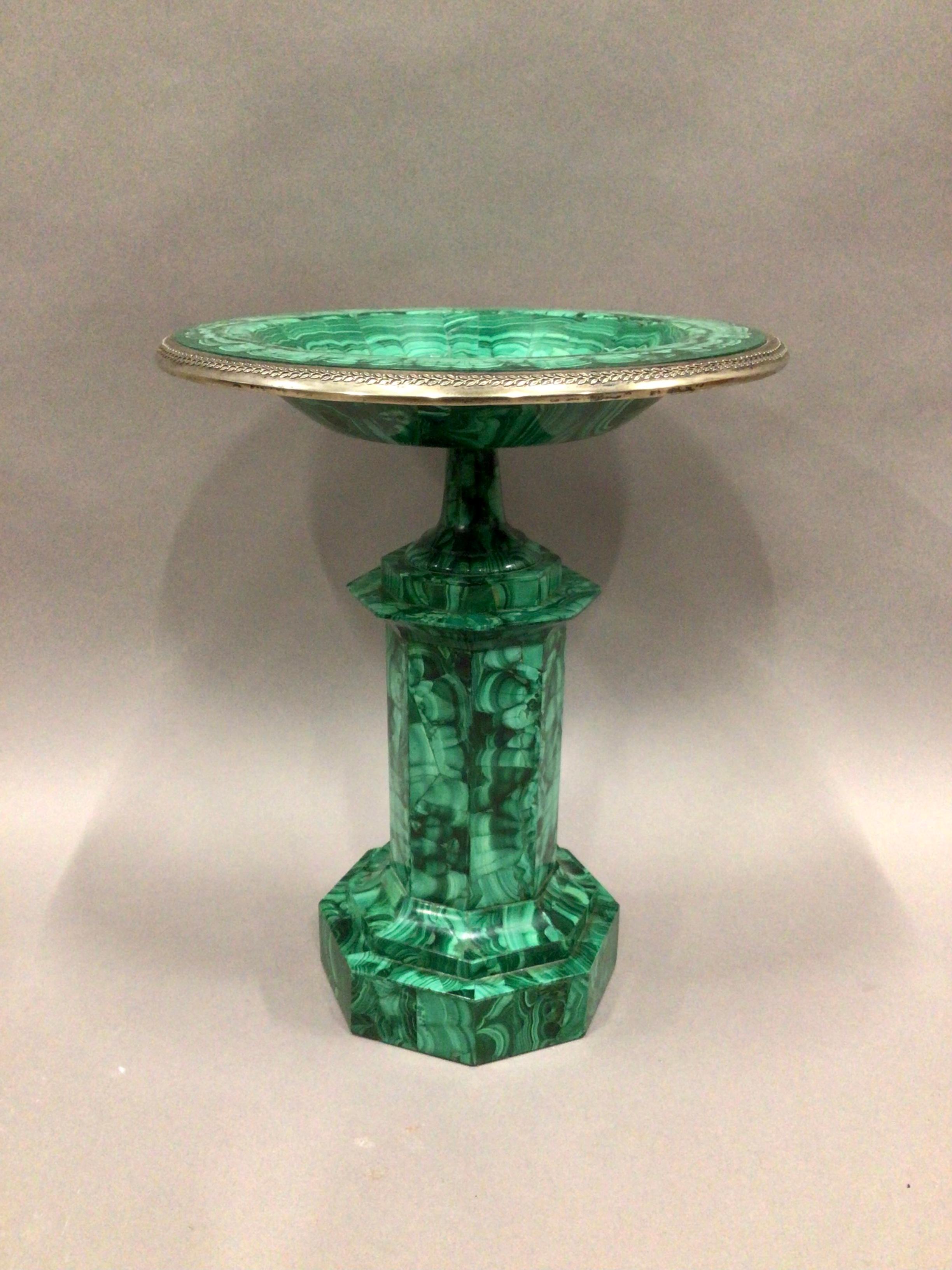 Early 19th Century Exceptional Large C19th Malachite Tazza For Sale