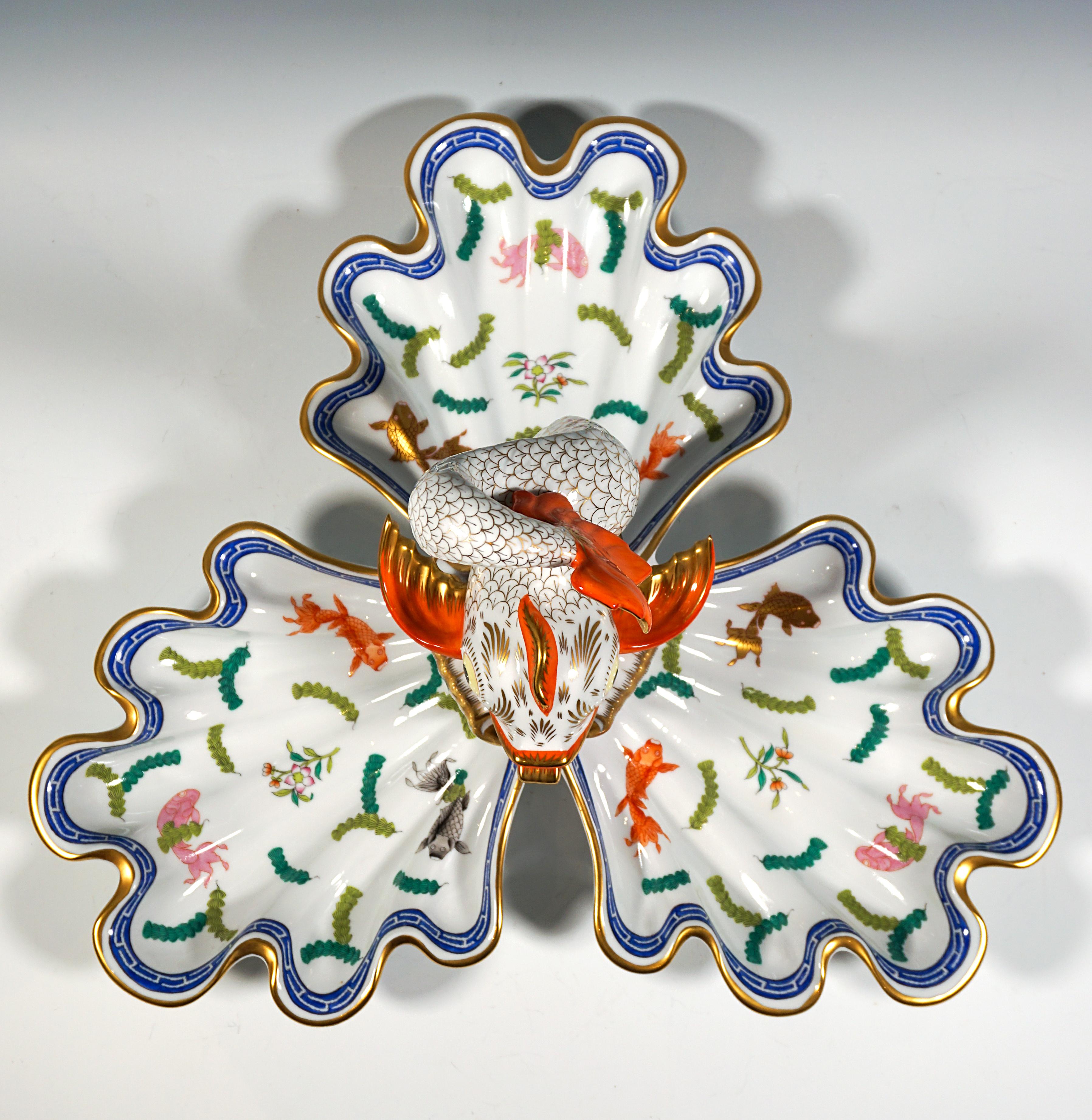 Large Cabaret Bowl With Dolphin Crowning, Herend Hungary, 20th Century In Good Condition In Vienna, AT