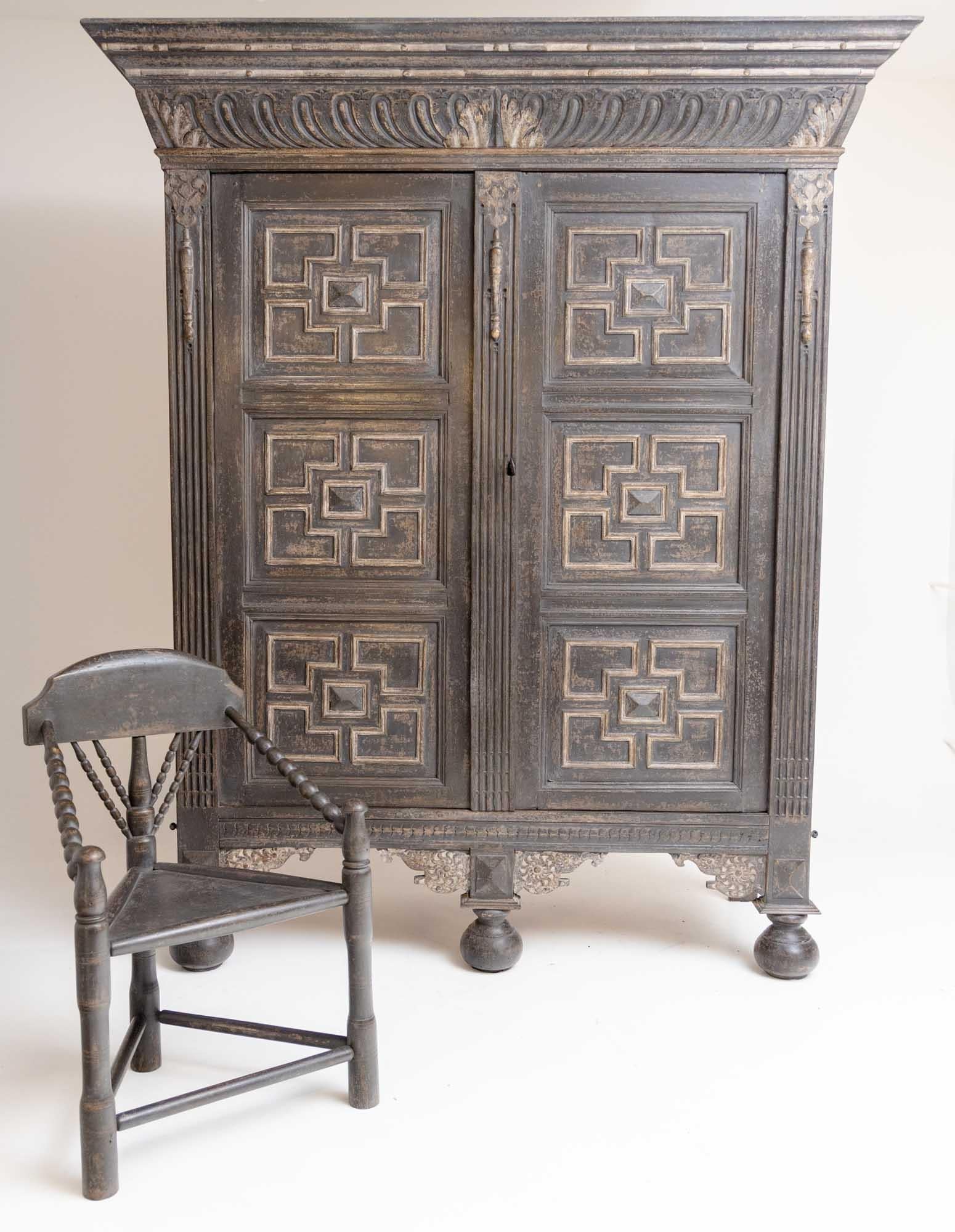 Grand meuble de rangement, 18ème siècle en vente 5