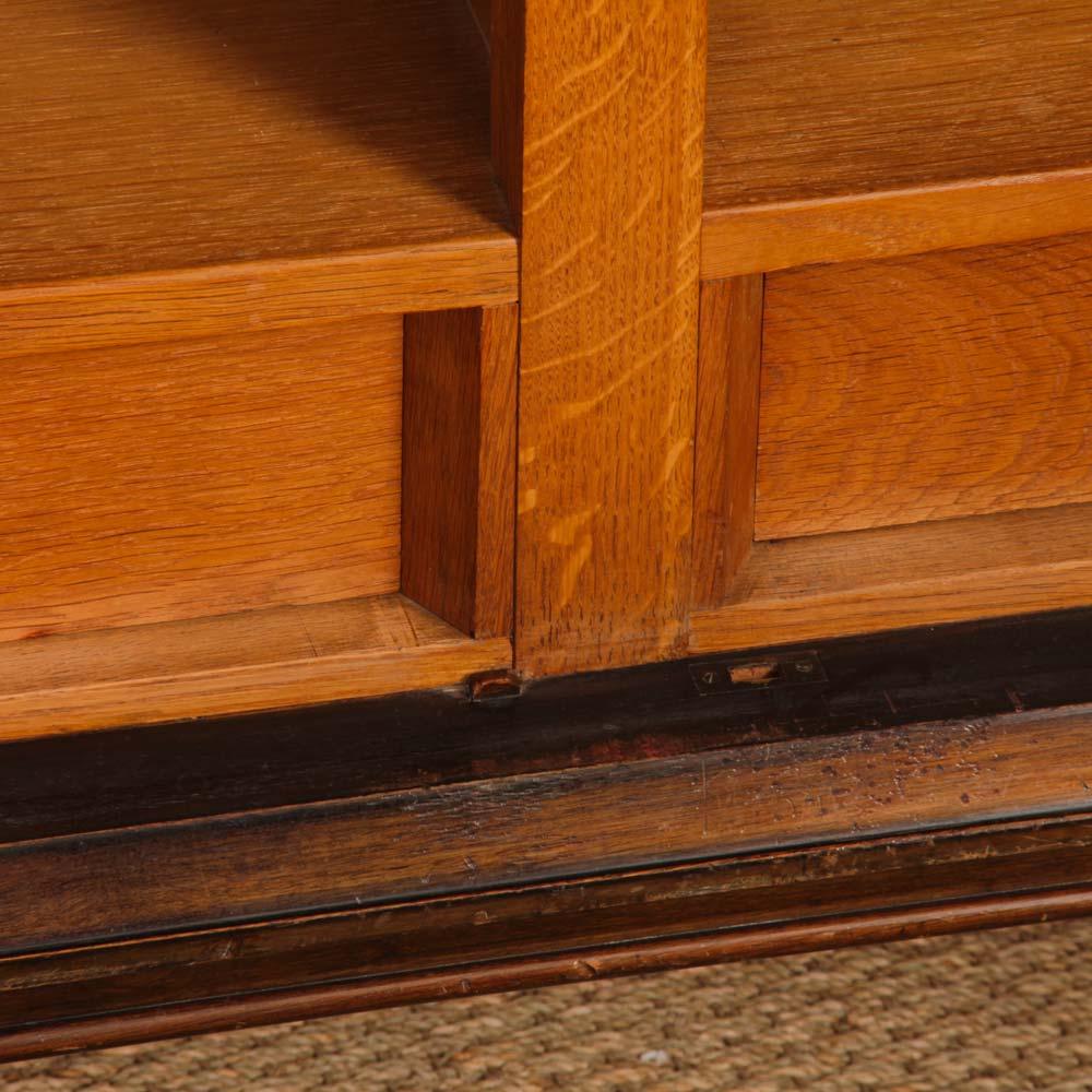 Large cabinet in mahogany, oak and mother-of-pearl from the 1940s in vendita 3