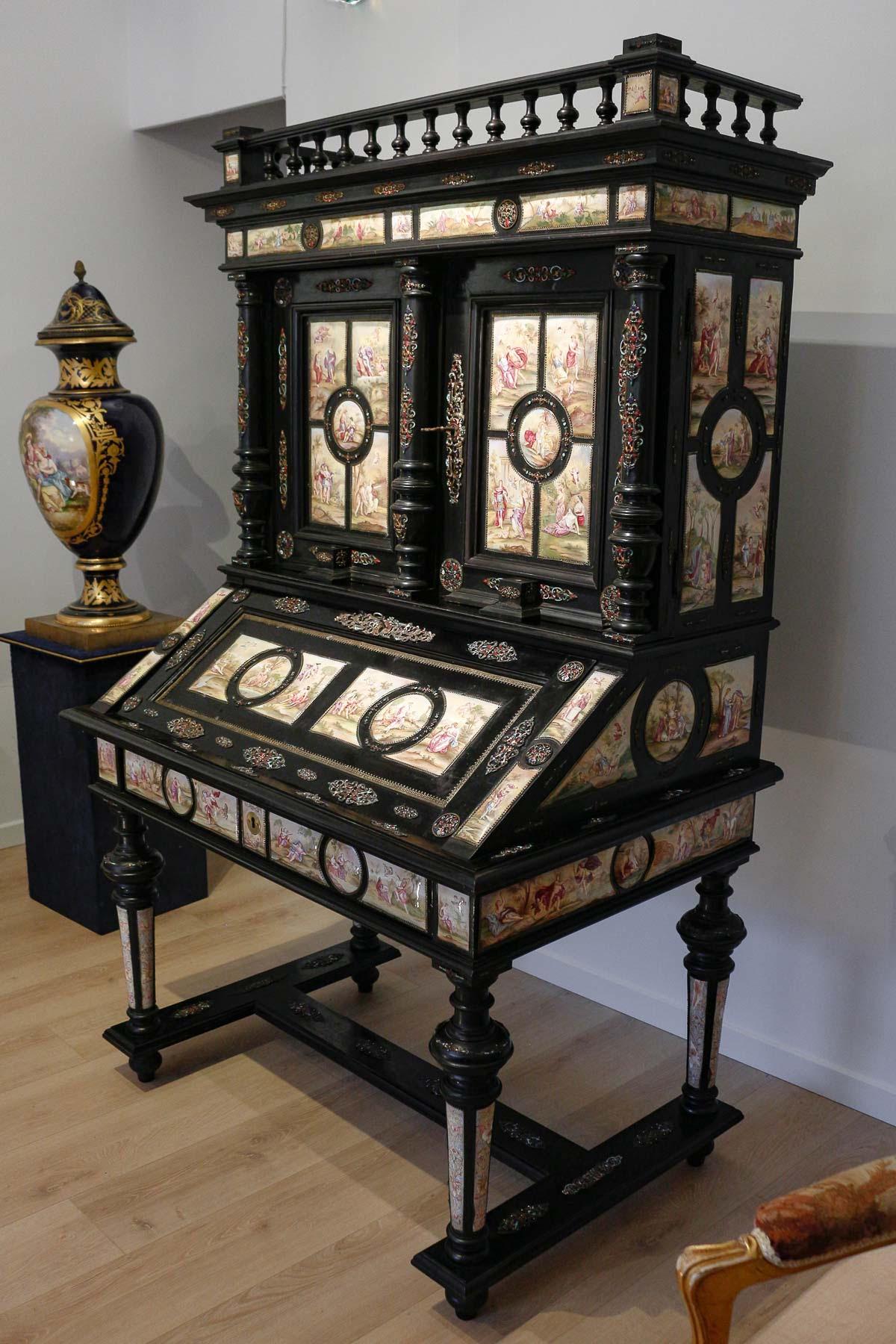 Large Cabinet, Secretary, Austrian Work, 19th Century. In Good Condition For Sale In Saint-Ouen, FR