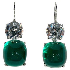 Gran cabujón de esmeralda y diamante Pendientes de bisutería de Clive Kandel