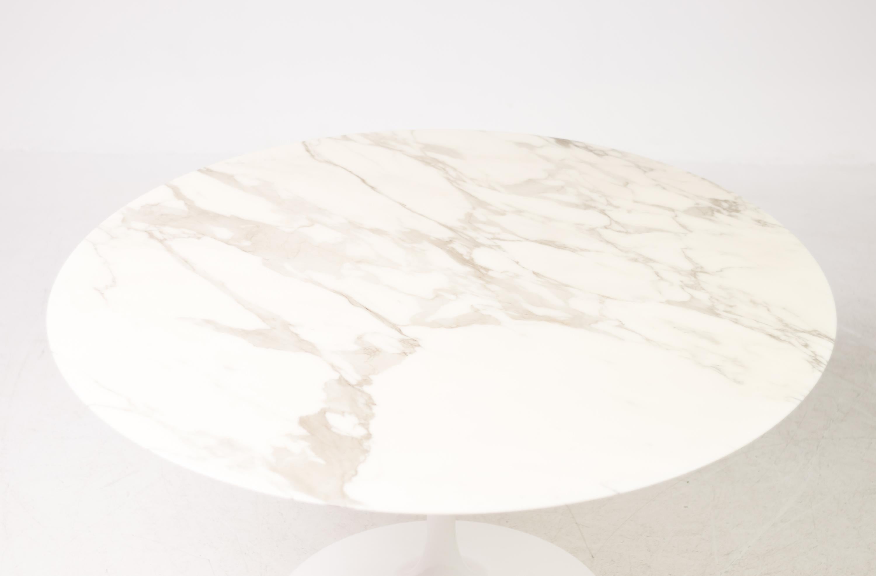 American Large Calacatta Marble Dining Table by Eero Saarinen for Knoll International