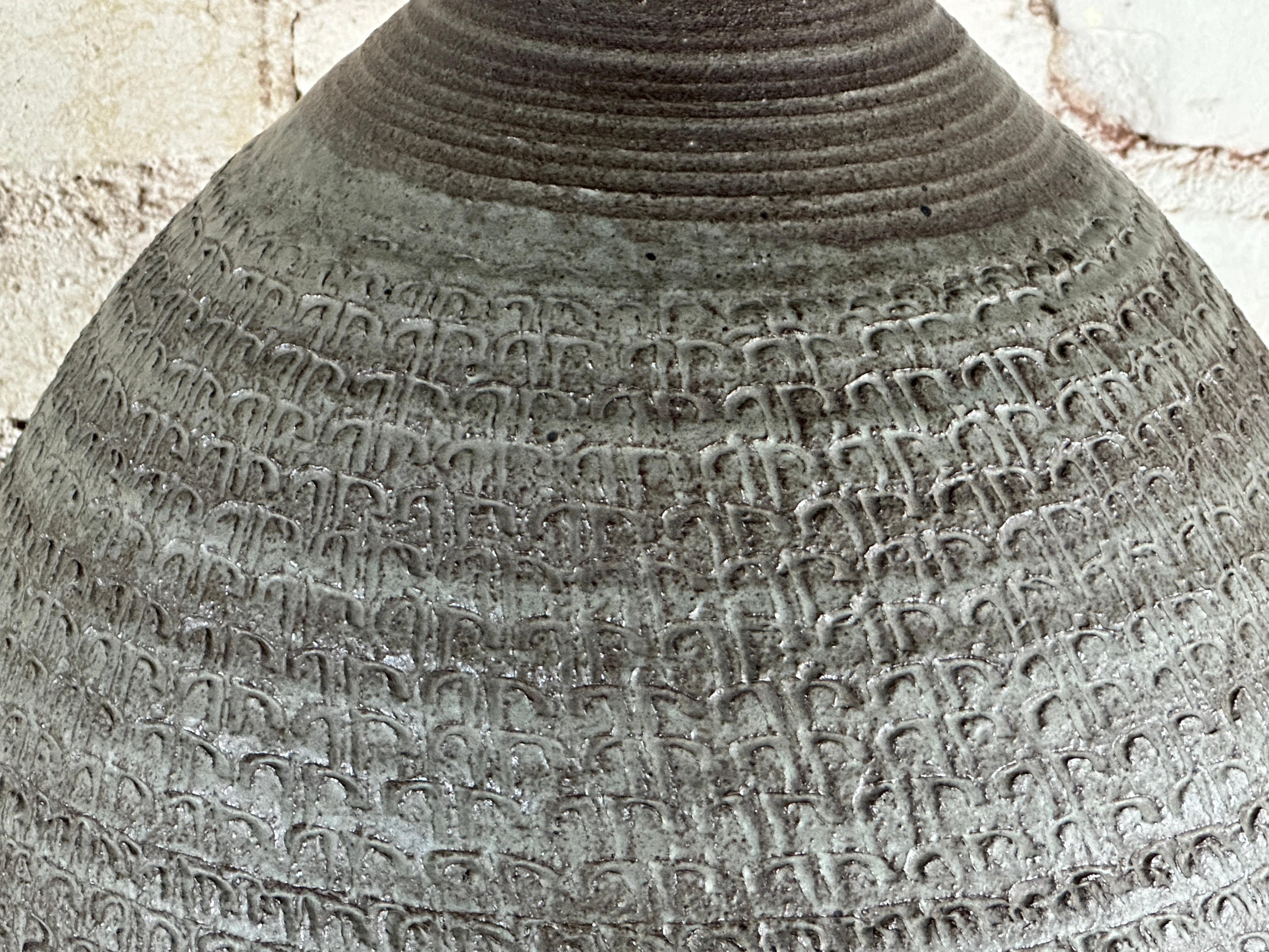 Americano Lampada da tavolo grande in ceramica californiana di Bob Kinzie in vendita