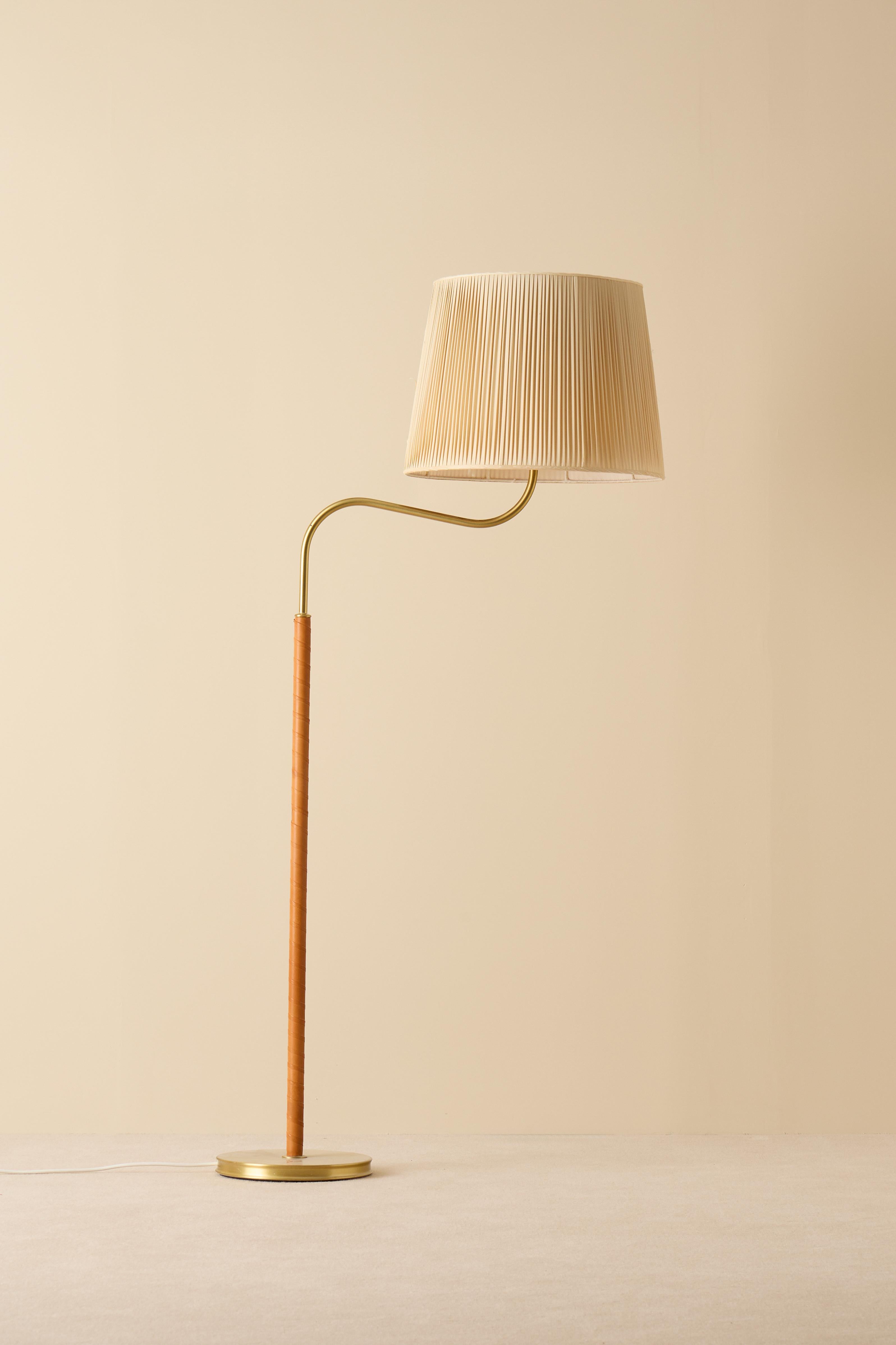 Svedese Lampada da terra 'Large Camel' di Josef Frank, Svezia in vendita