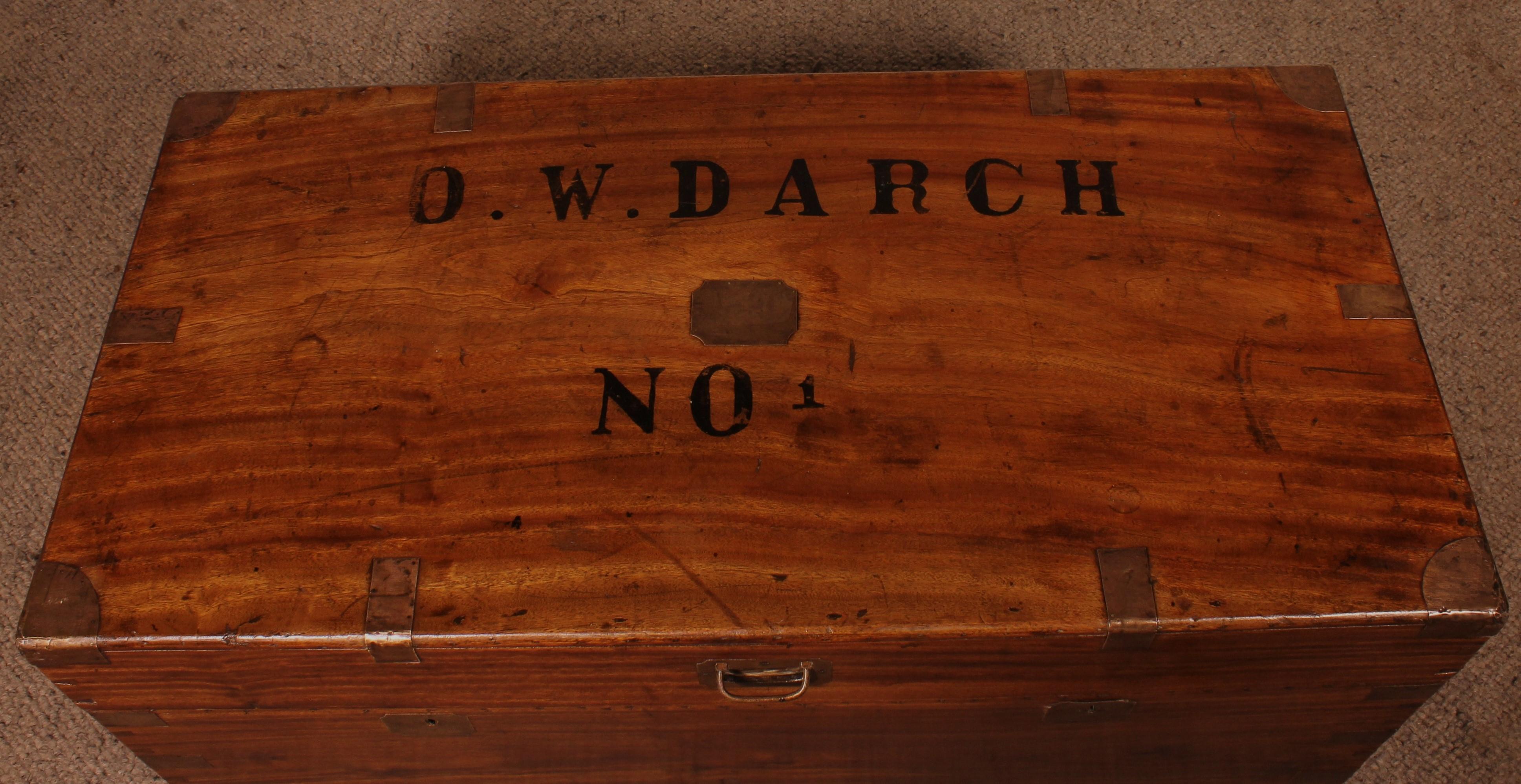 Large Campaign Chest of Captain 0.W Darch N ° 1 in Camphor Wood from 19th Ce For Sale 8