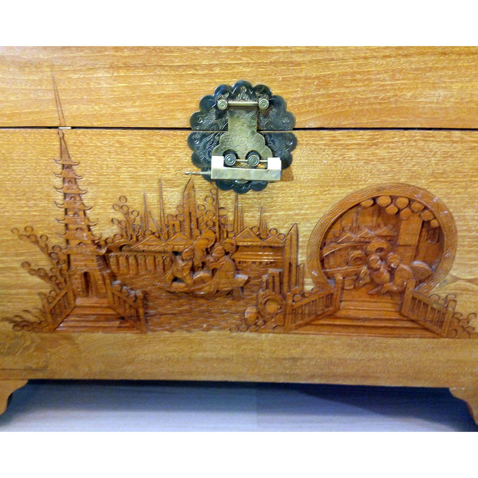 Large Camphor Wood Chest, Trunk, China, 1940s For Sale 7