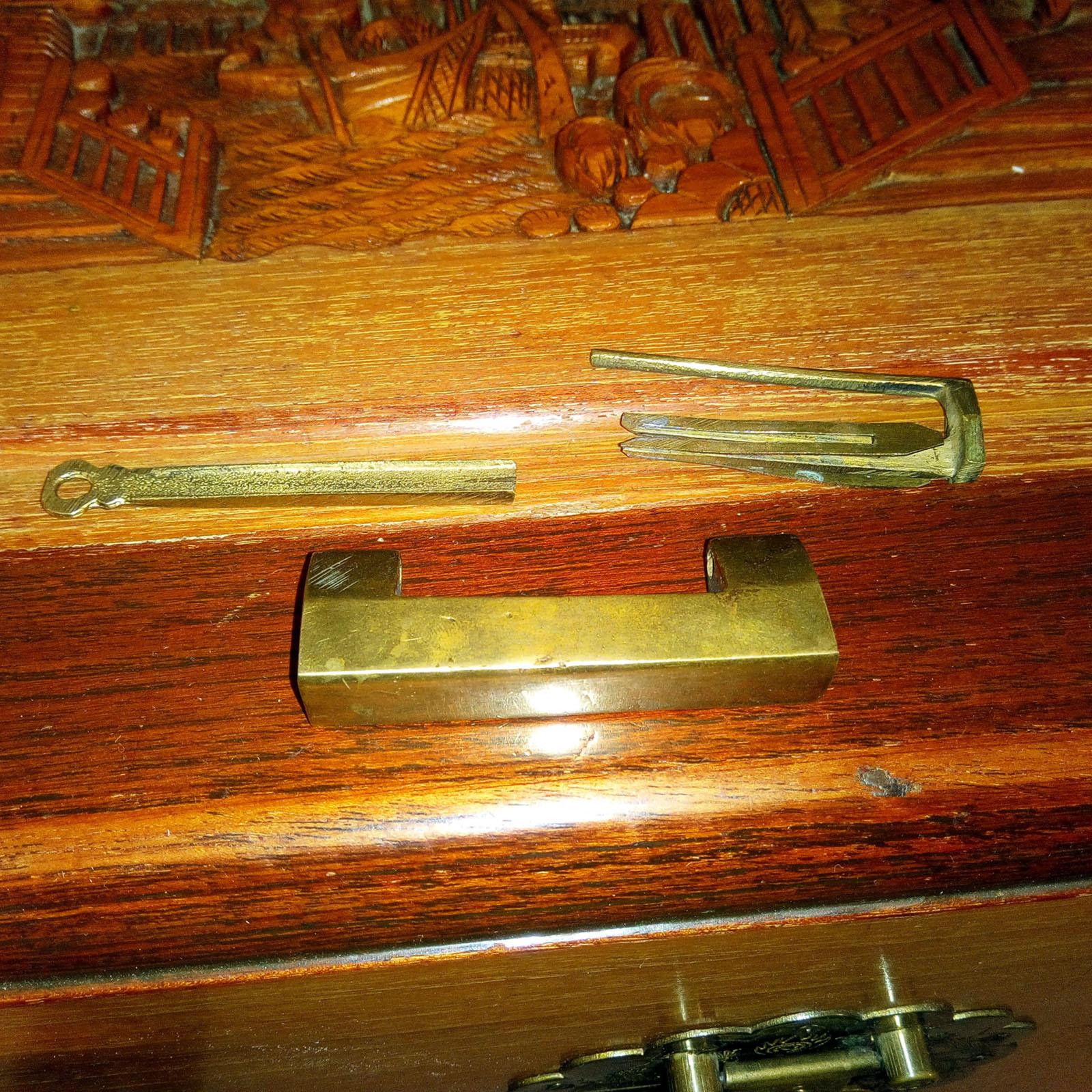 Large Camphor Wood Chest, Trunk, China, 1940s For Sale 13