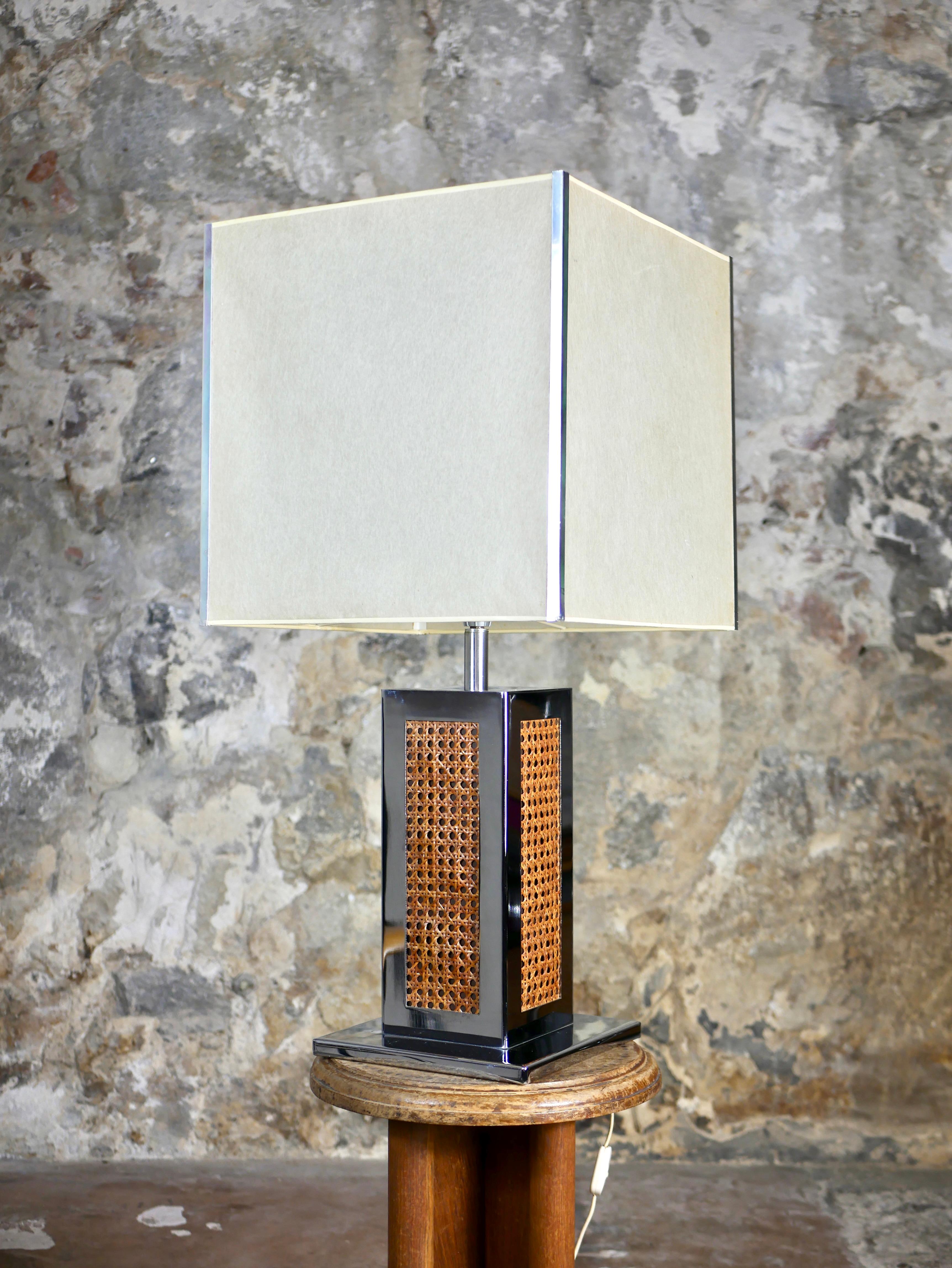 Large cane and chrome table lamp made in Italy, 1970s For Sale 1