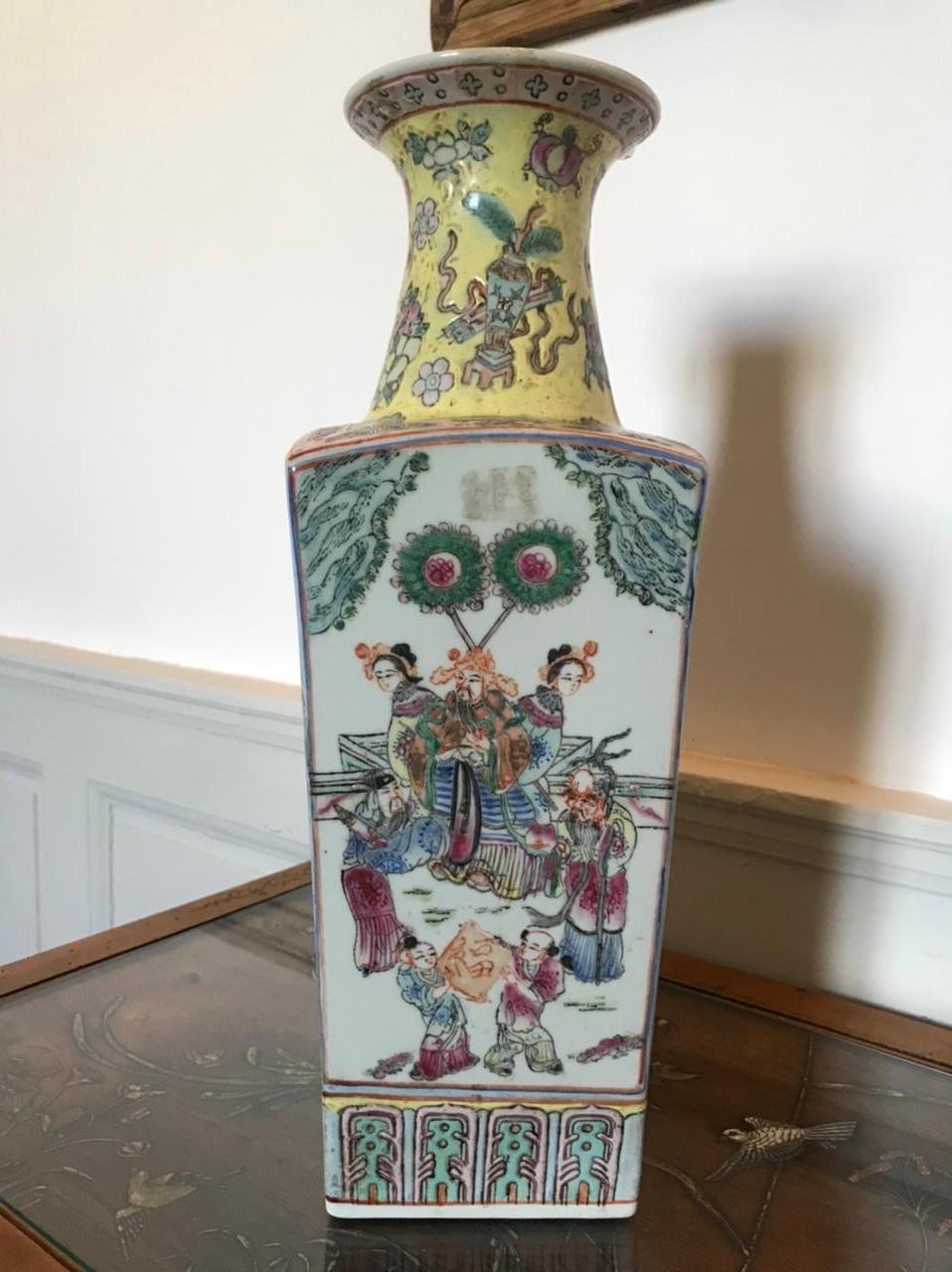 Large Canton Porcelain Vase China 19th Century For Sale 15