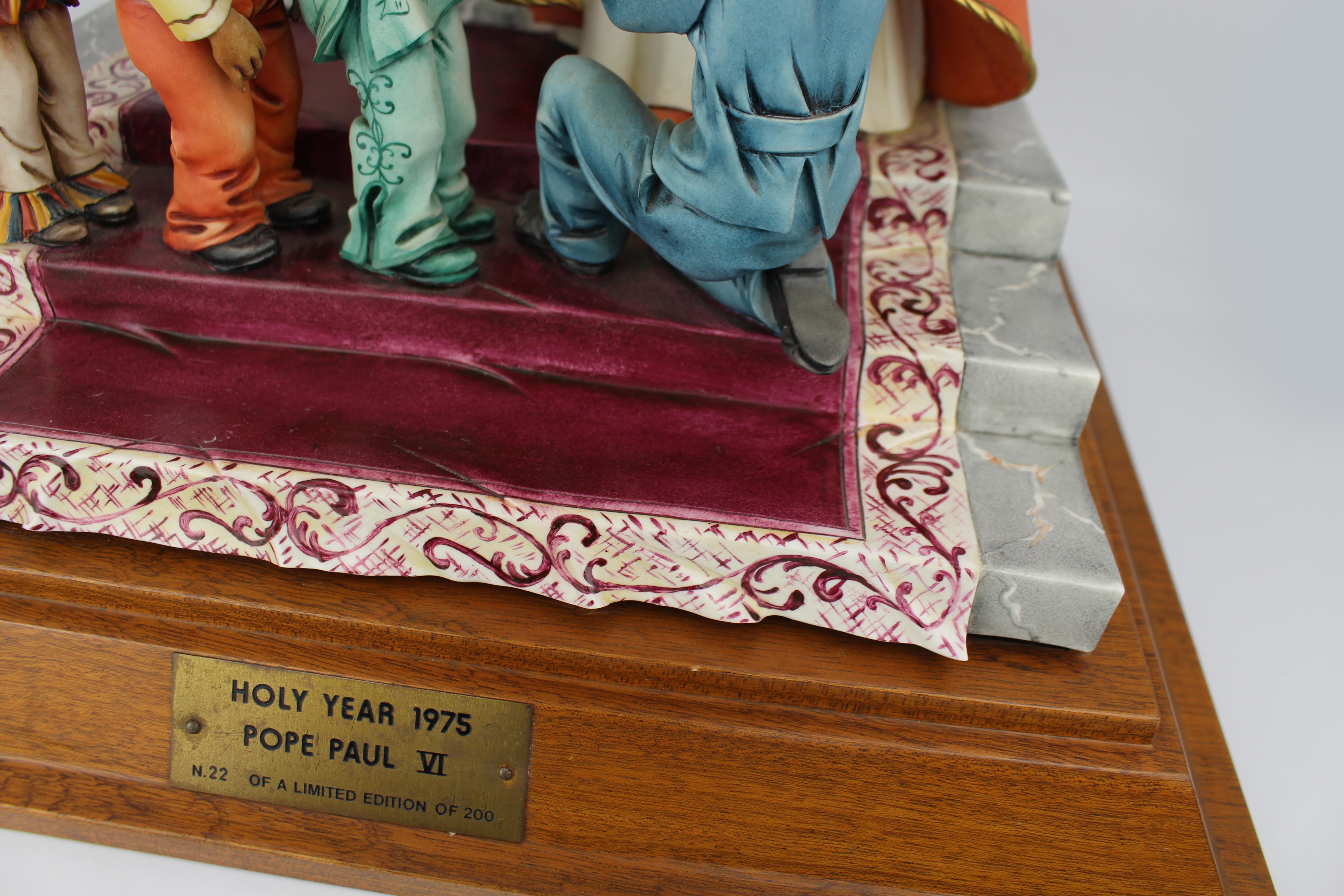 Große Capodimonte Porzellanfigur - Papst Paul VI. im Angebot 2