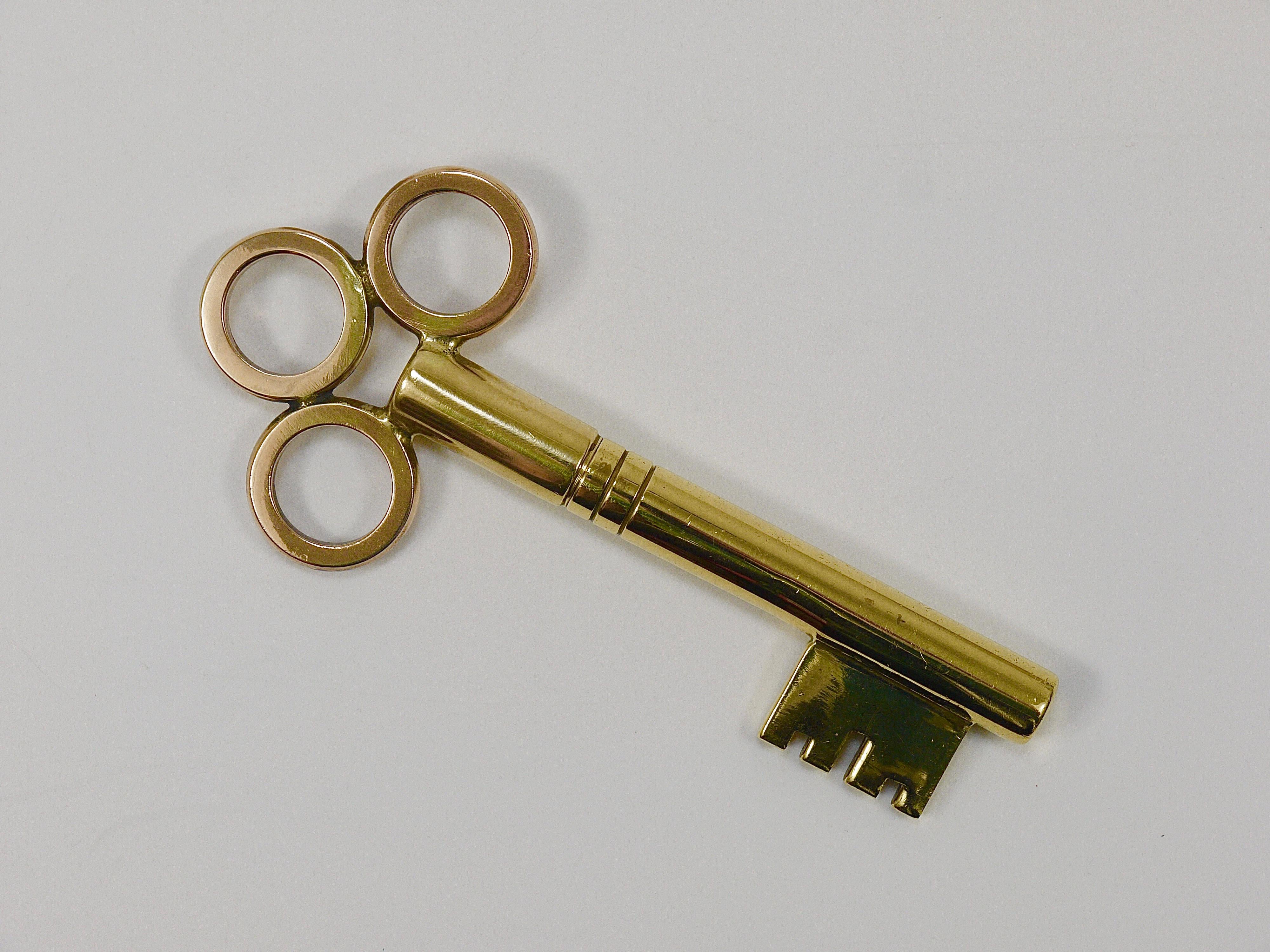 Large Carl Aubock Brass Key Corkscrew Bottle Opener Paperweight, Austria, 1950s In Good Condition For Sale In Vienna, AT