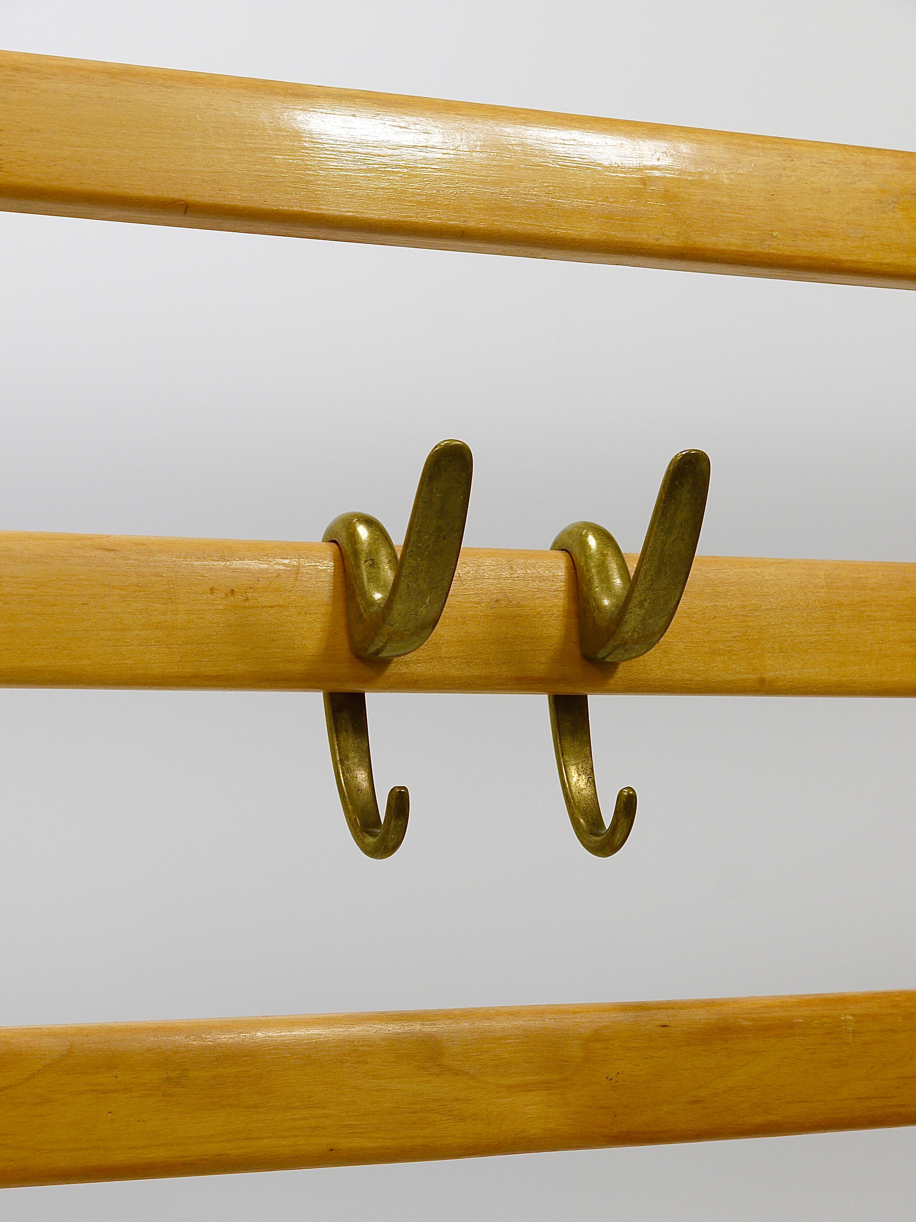 Large Carl Auböck Mid-Century Coat Rack Beech Wardrobe with 8 Brass Hooks, 1950s In Good Condition For Sale In Vienna, AT