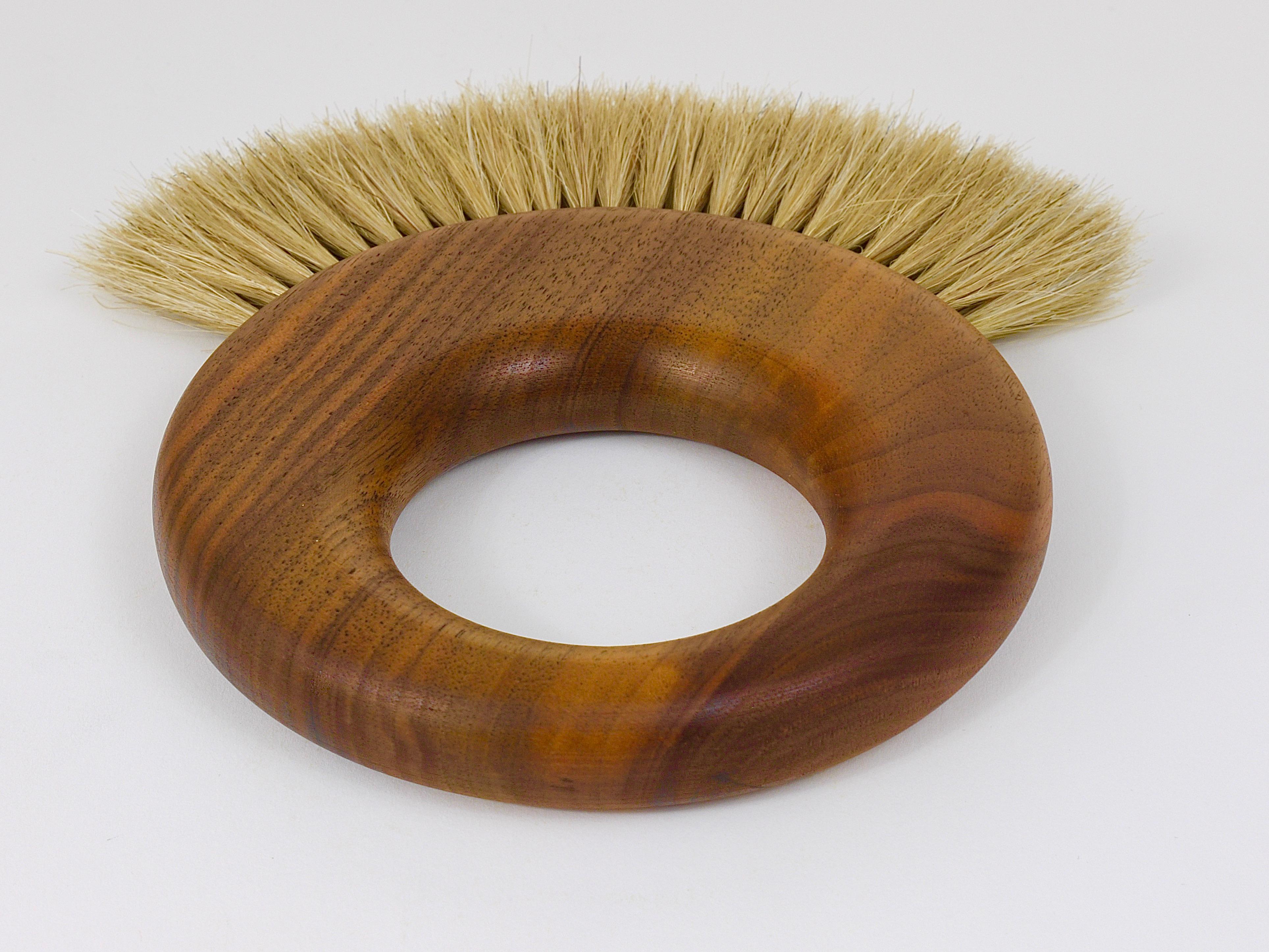 Large Carl Aubock Midcentury Walnut Ring Clothes Brush, Austria, 1950s For Sale 9