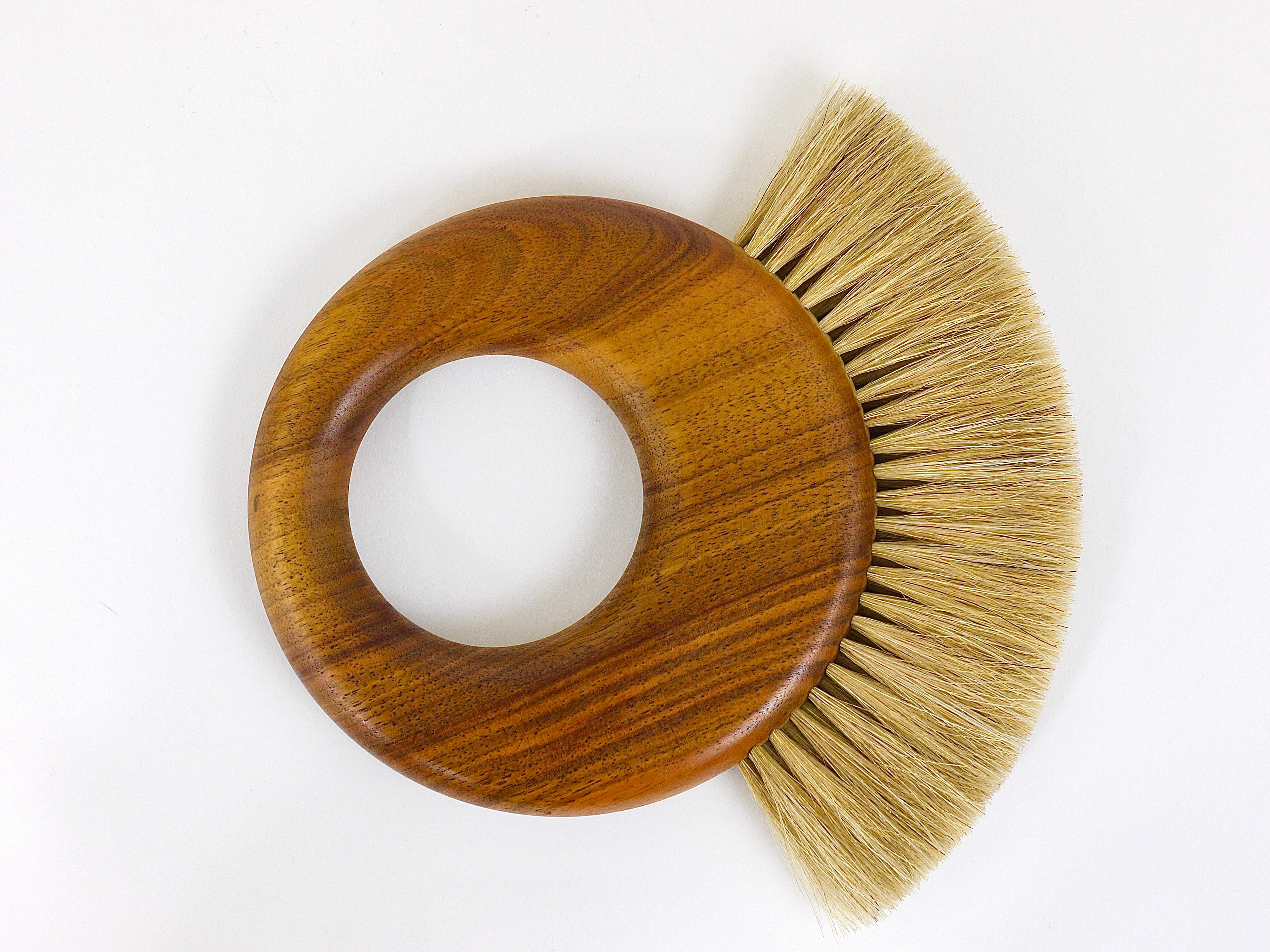 Mid-Century Modern Large Carl Aubock Midcentury Walnut Ring Clothes Brush, Austria, 1950s For Sale