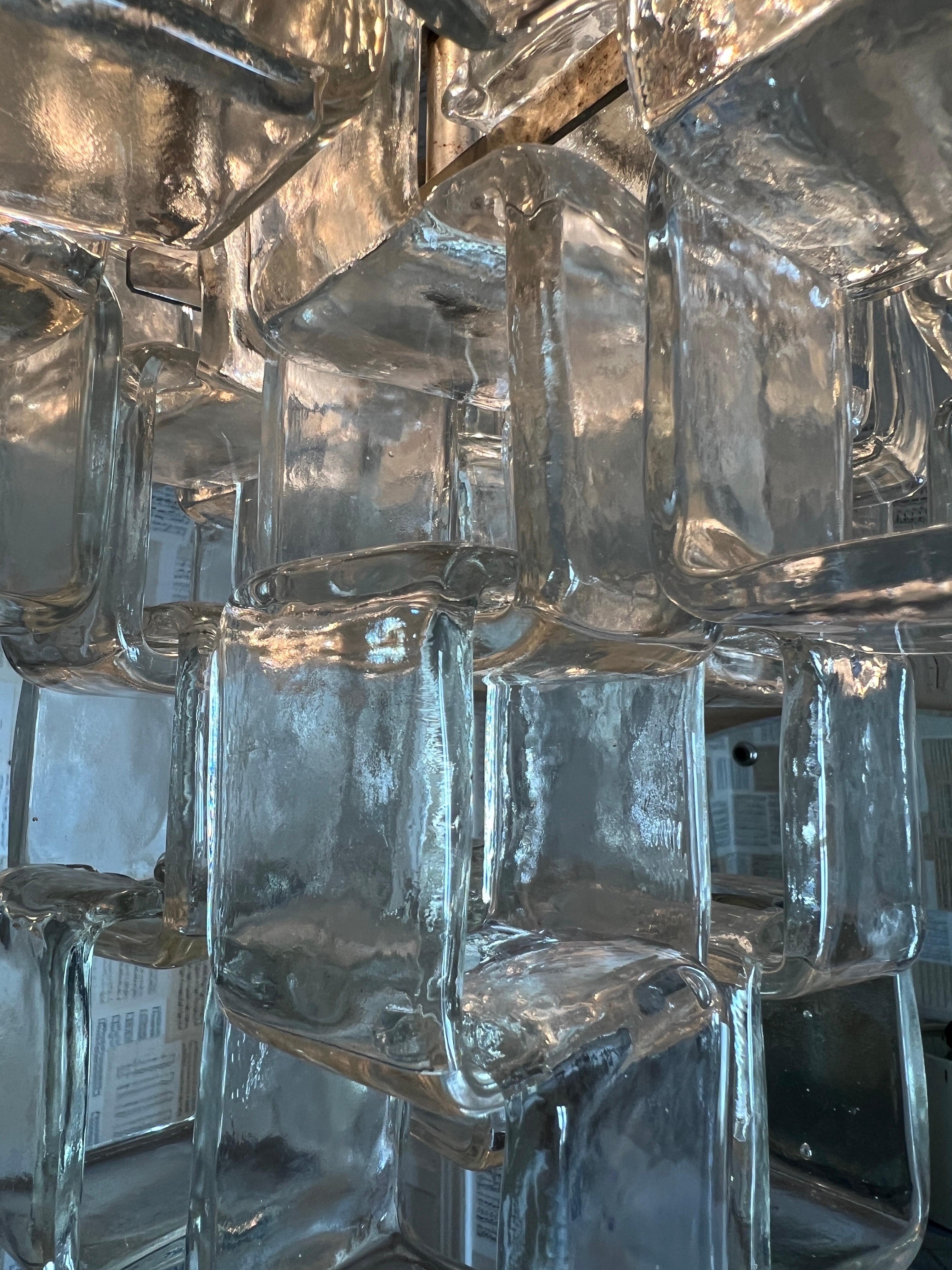 Gran lámpara de araña Carlo Nason de 1960 Mazzega Murano Metal en venta
