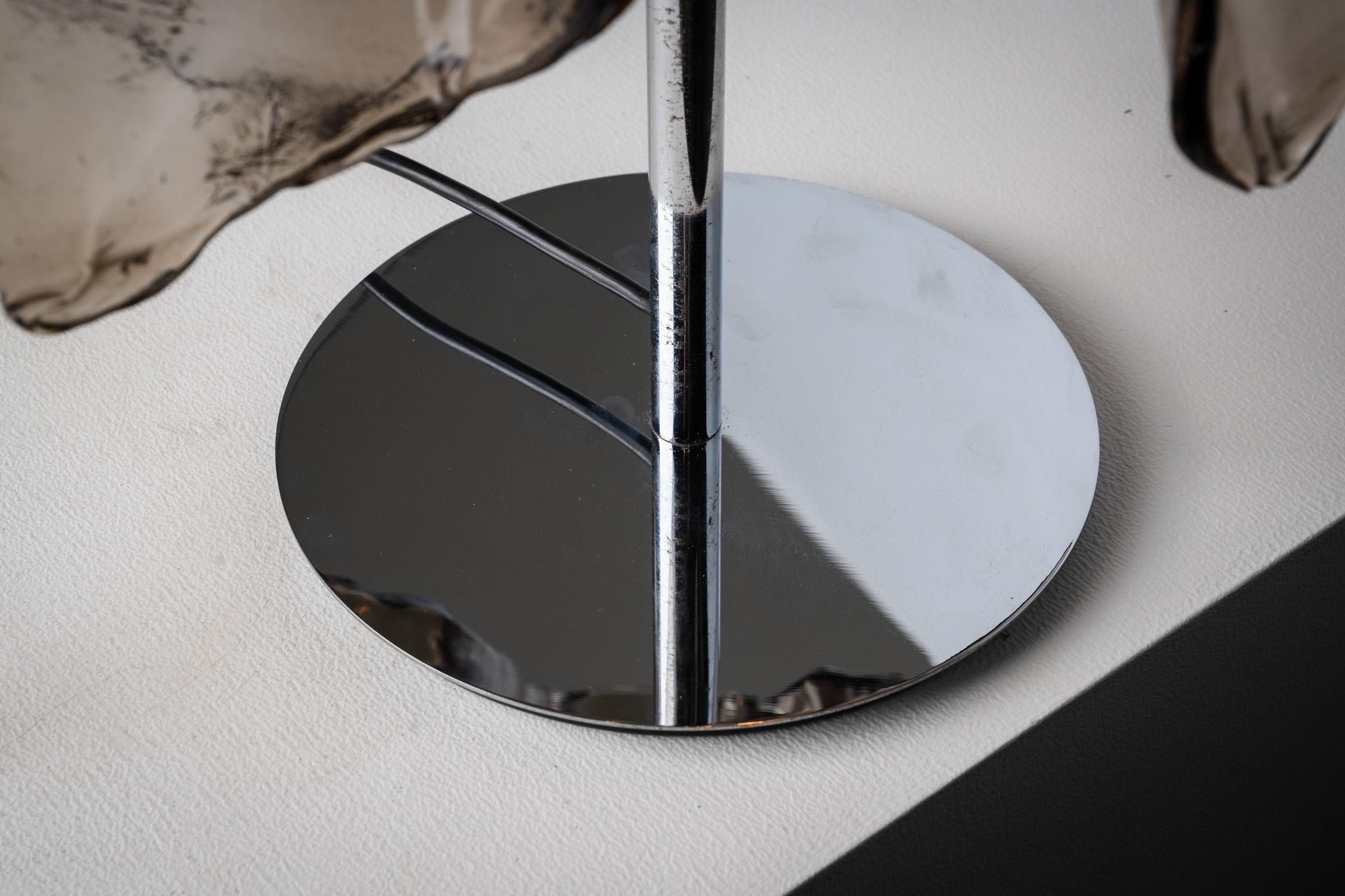 Gran lámpara de sobremesa de cristal ahumado Carlo Nason para Mazzega, años 70 en Bastante bueno estado para la venta en Mortsel, BE