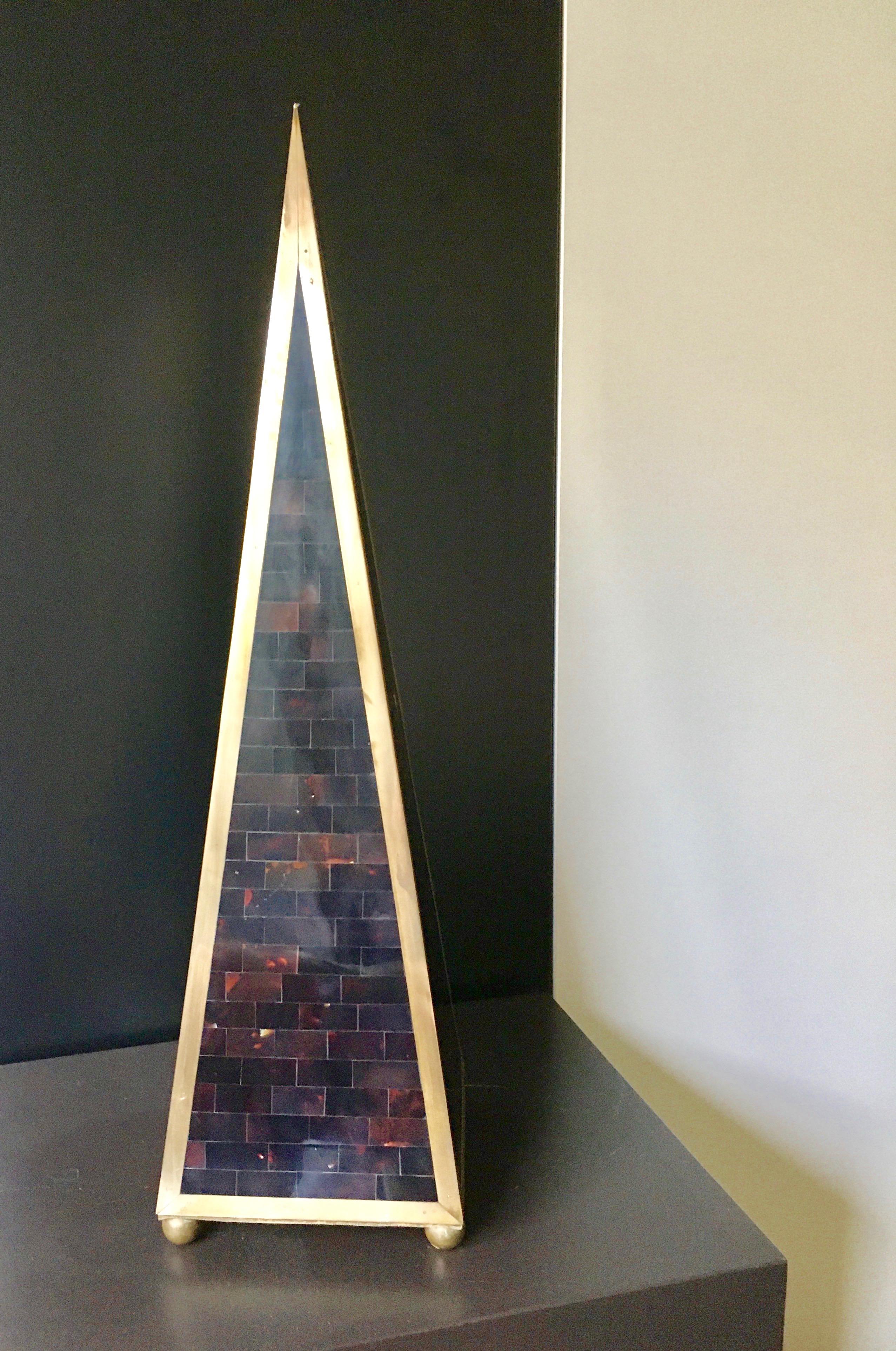 Large brass mounted and carnelian-plated obelisk.
In the style of Emilio Terry.
By Maison Jansen, France 1970.