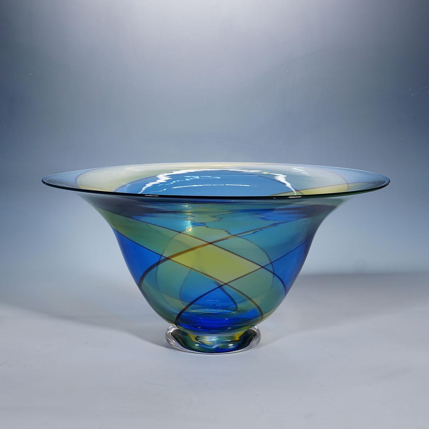 Mid-Century Modern Large Carnevale Art Glass Bowl by Vetreria Archimede Seguso ca. 1980s For Sale