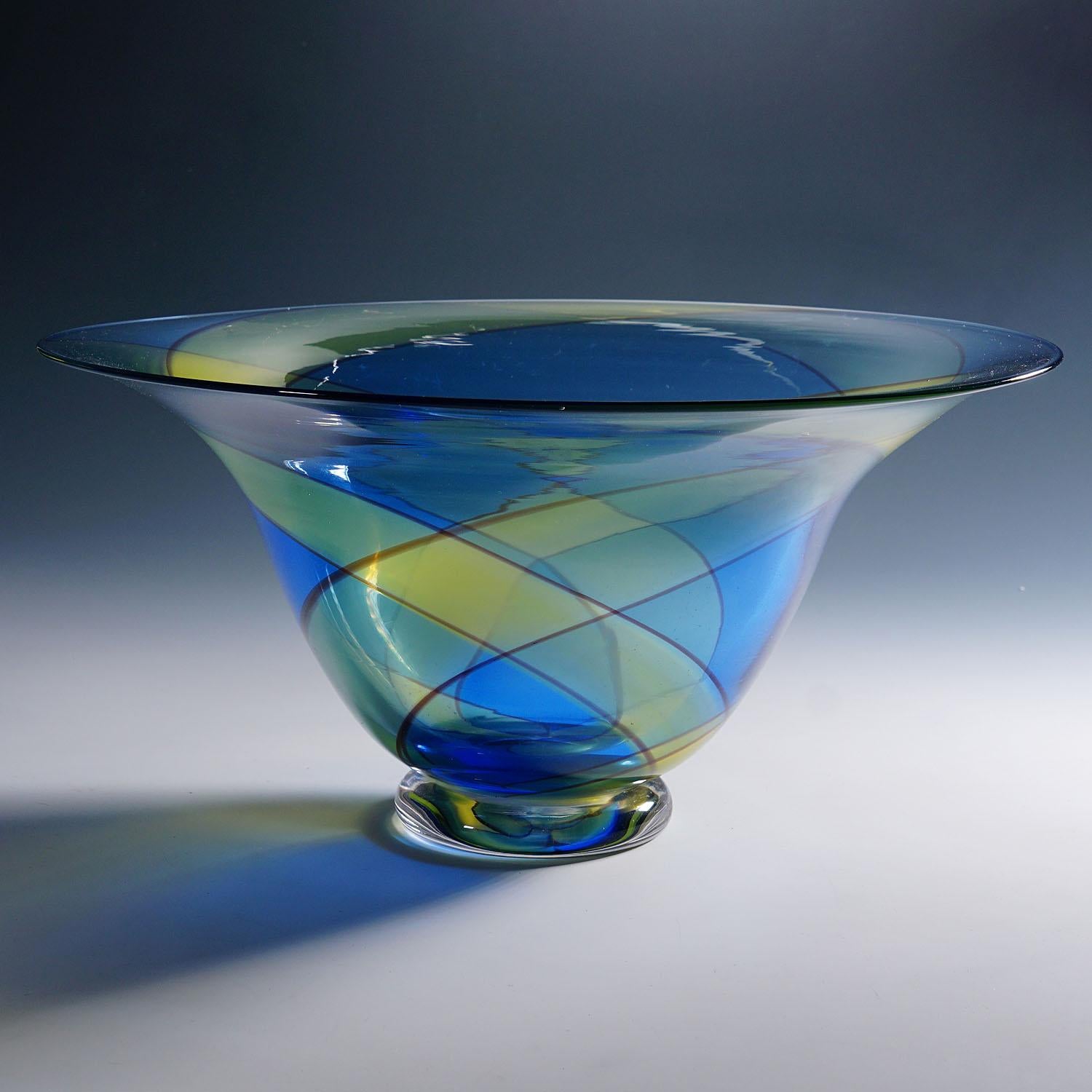 20th Century Large Carnevale Art Glass Bowl by Vetreria Archimede Seguso ca. 1980s For Sale