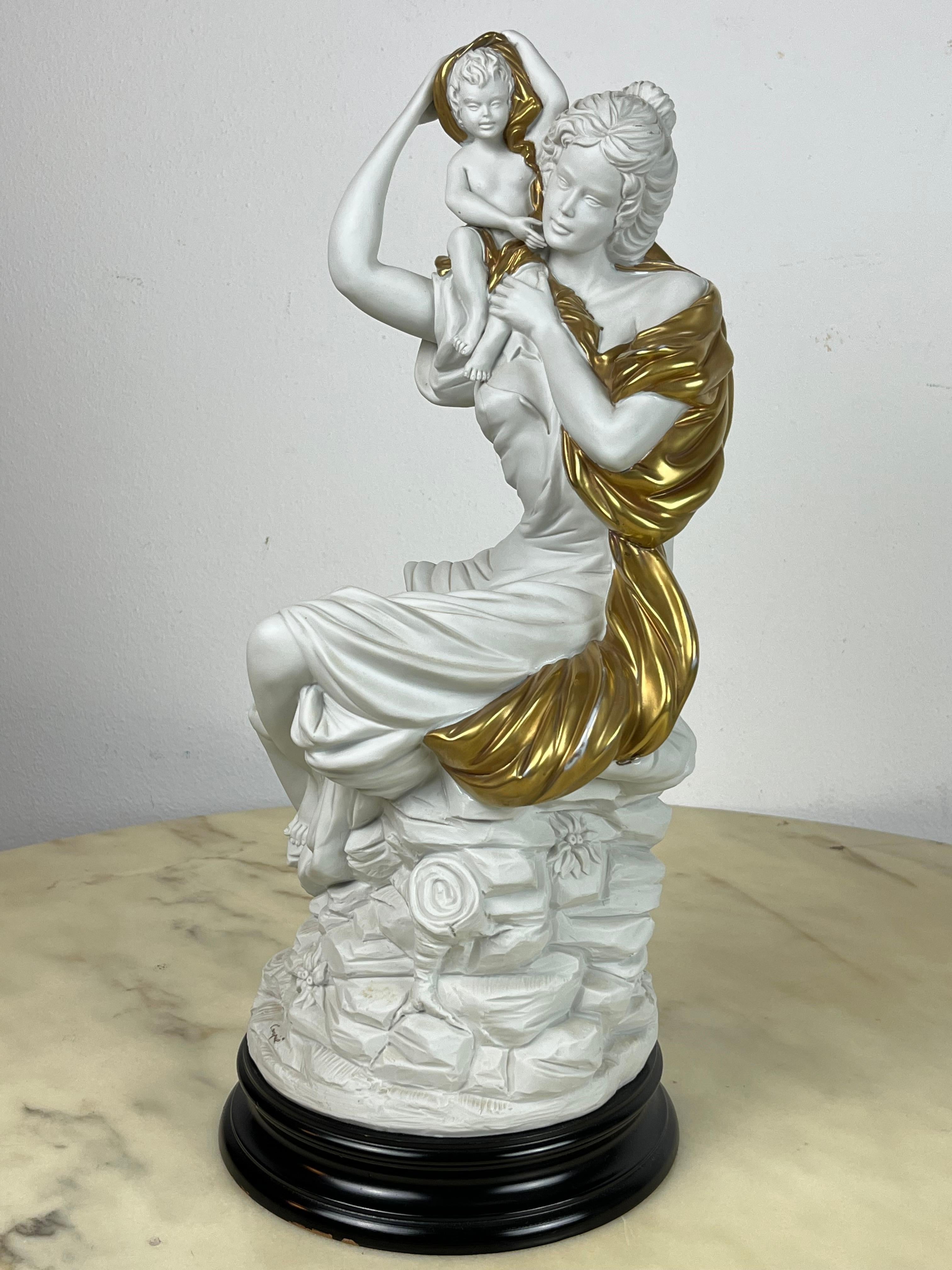 Grande statue en porcelaine de Carpiè, fabriquée en Italie, années 1970 en vente 3