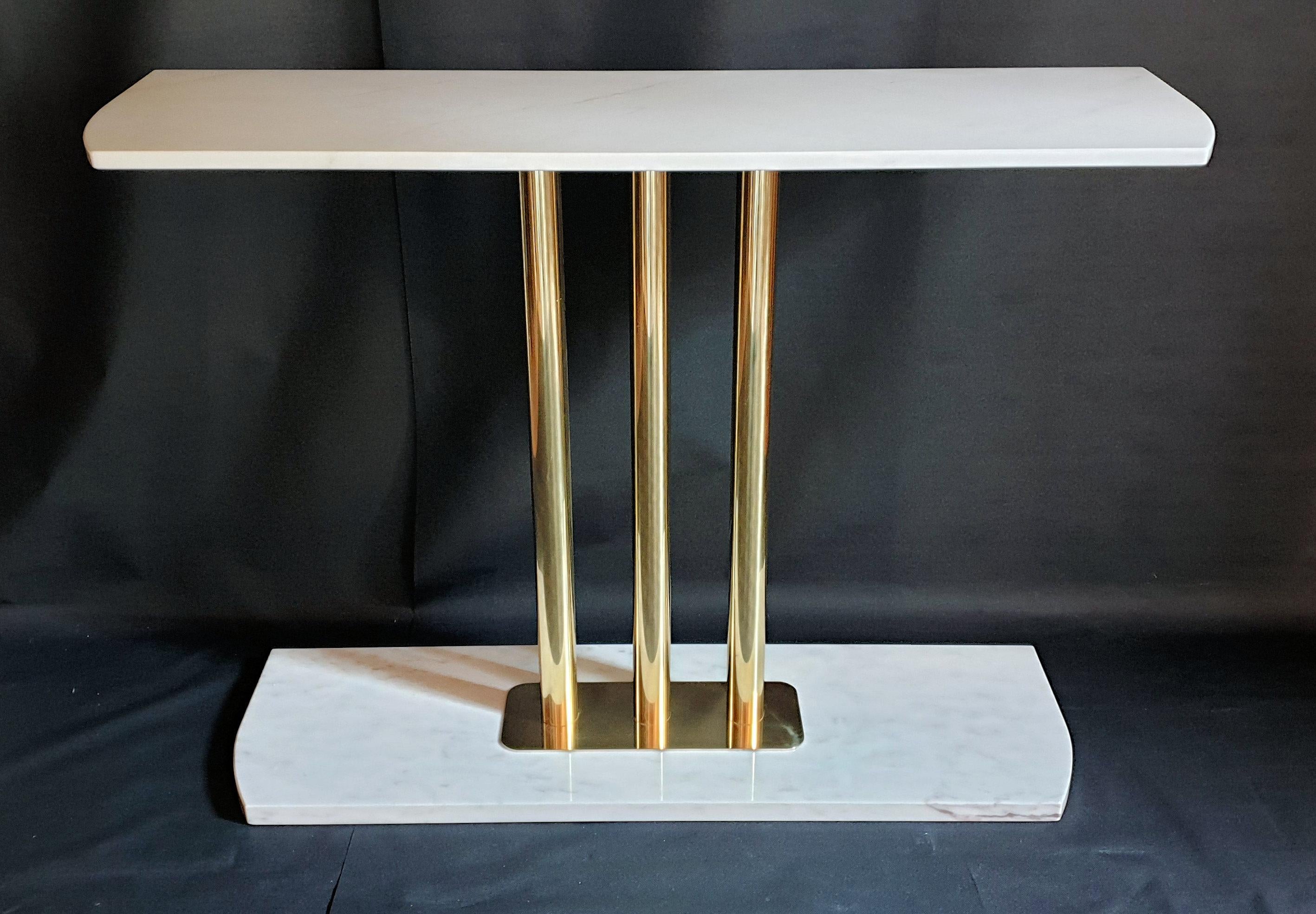White and Gray Carrara Marble and Brass Mid-Century Modern Console Table, Italy In Excellent Condition In Dallas, TX