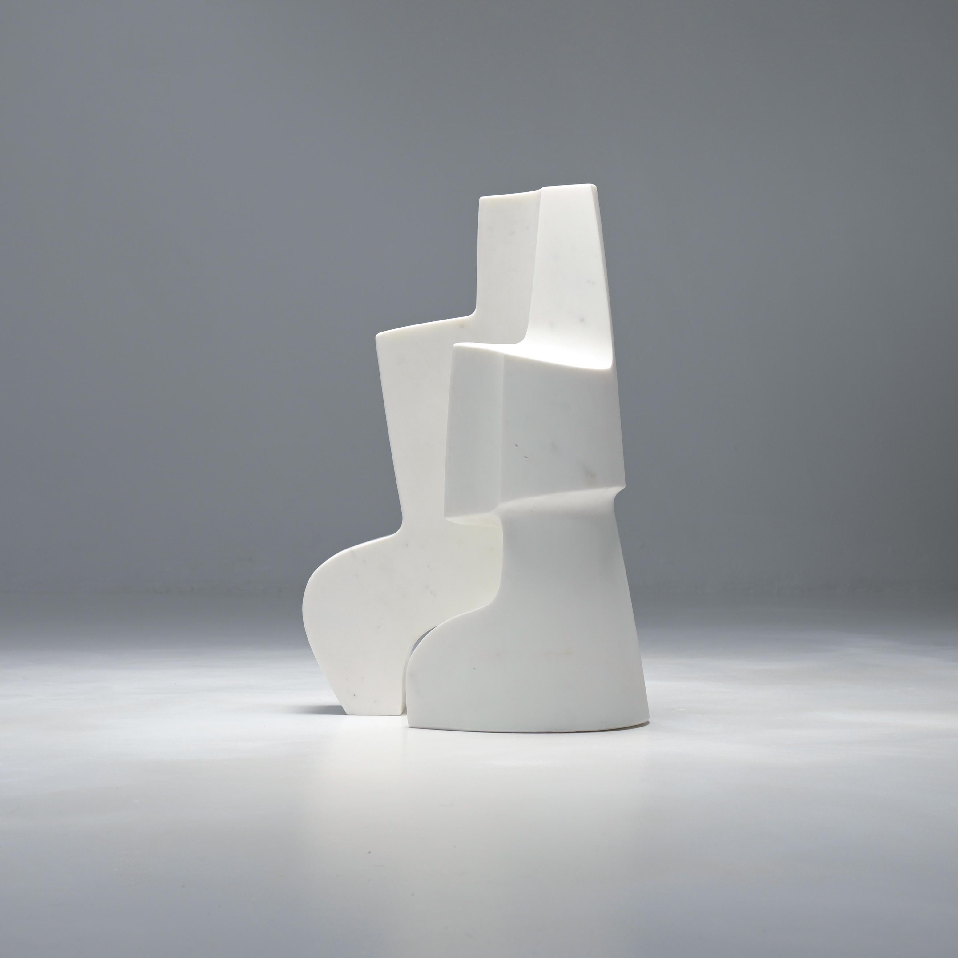 This abstract sculpture in Carrara marble was sculpted ‘en taille directe’ by the Belgian artist Jan Keustermans.
The sculpture is signed Jake. It is a unique piece.

It is the first time that Jan Keustermans and his family offer a selection of