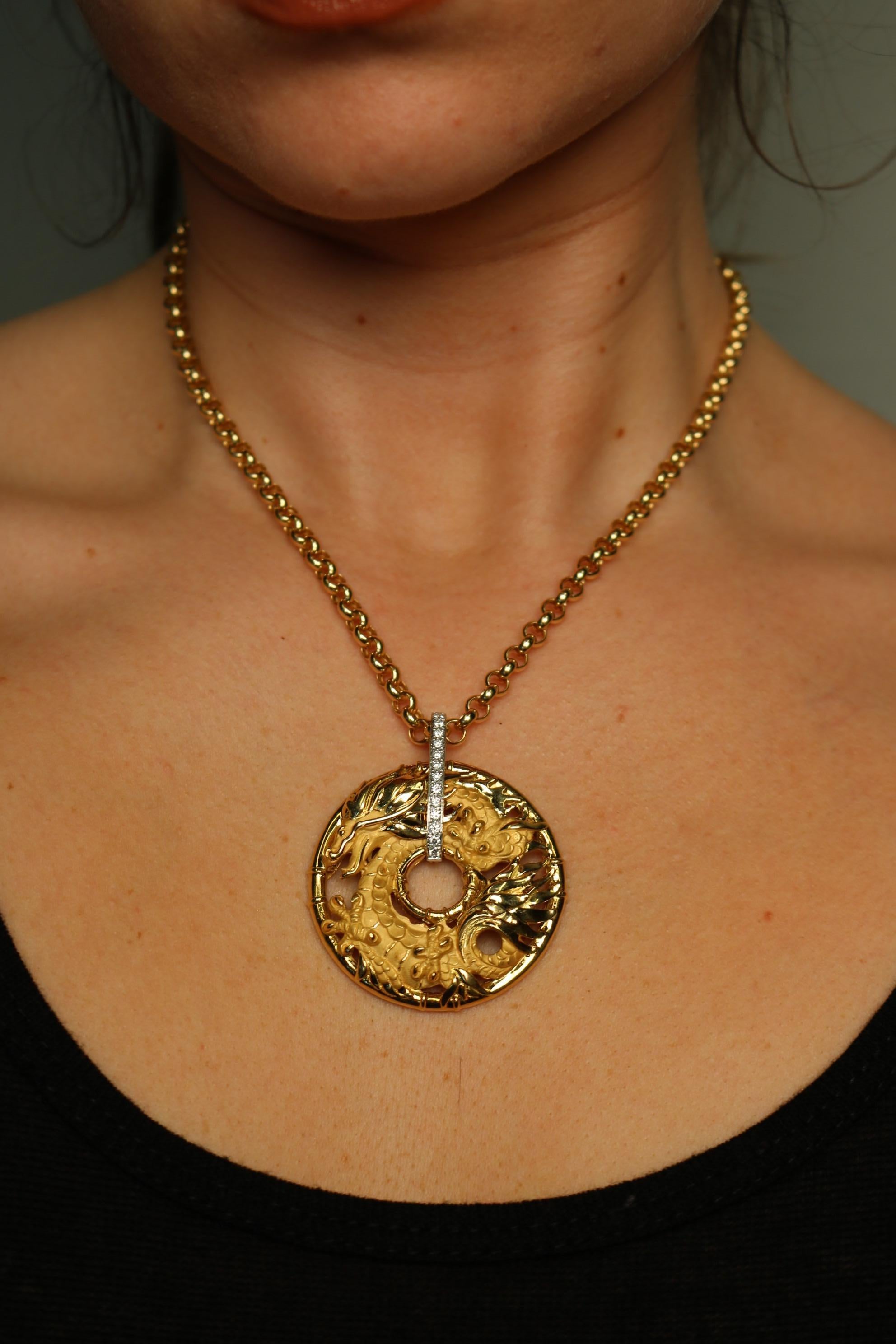Large Carrera Y Carrera Dragon Pendant Necklace with Diamonds 18K Yellow Gold In Excellent Condition In Fairfield, CT