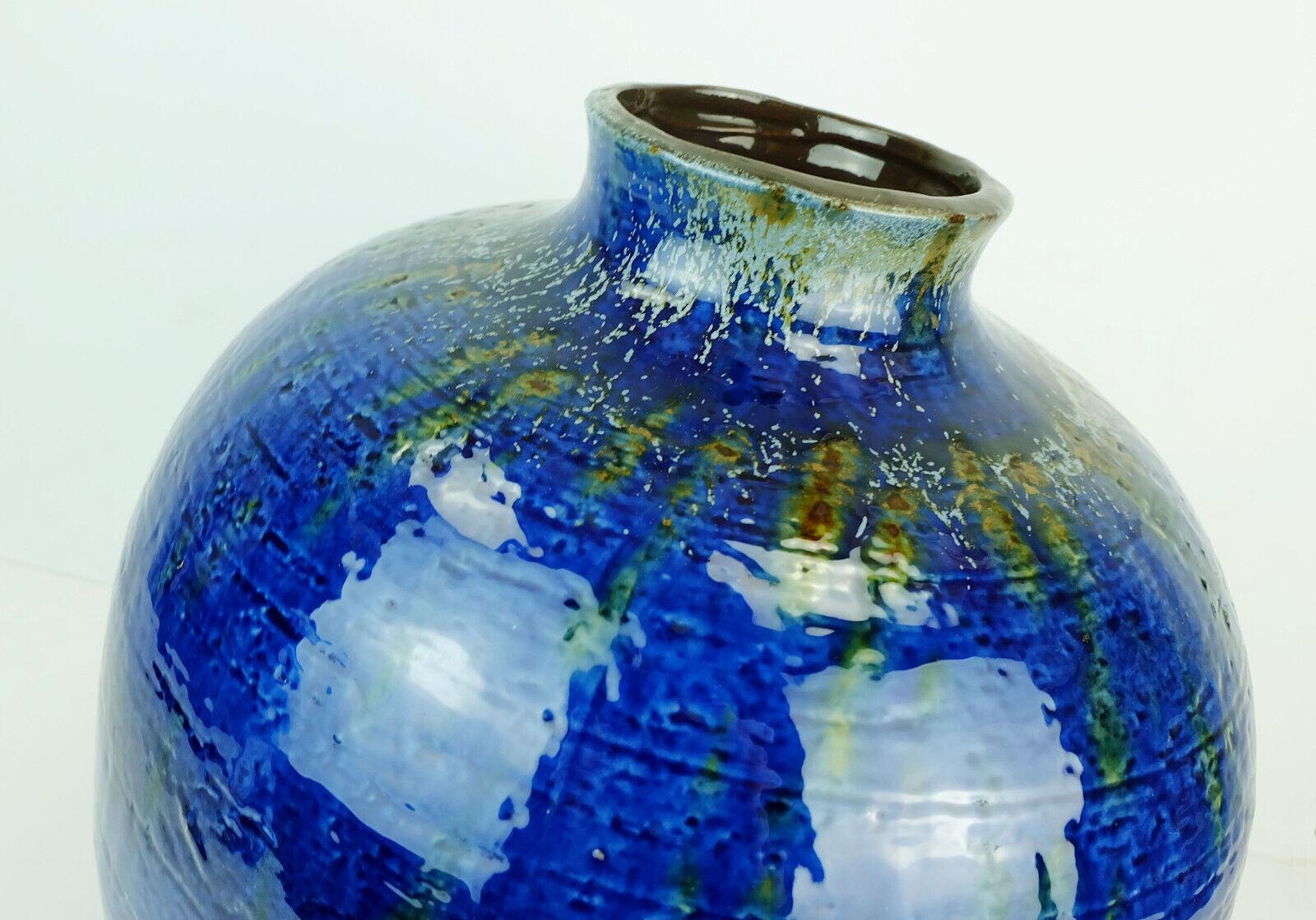 German Large Carstens Toennishof Midcentury Ceramic Vase Model No. 823/36 from 1965