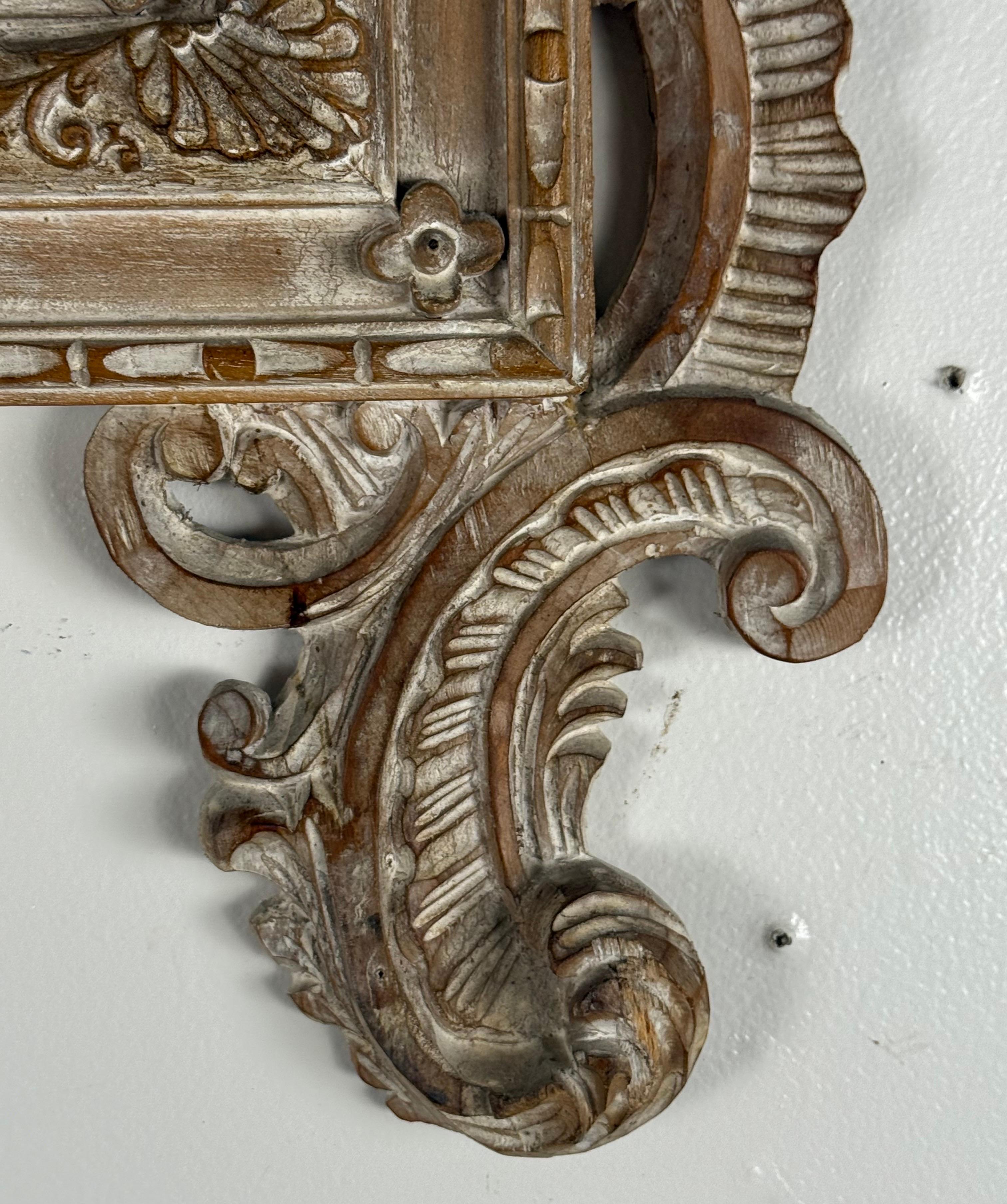 Rococò Grande specchio intagliato e dipinto in stile rococò italiano in vendita