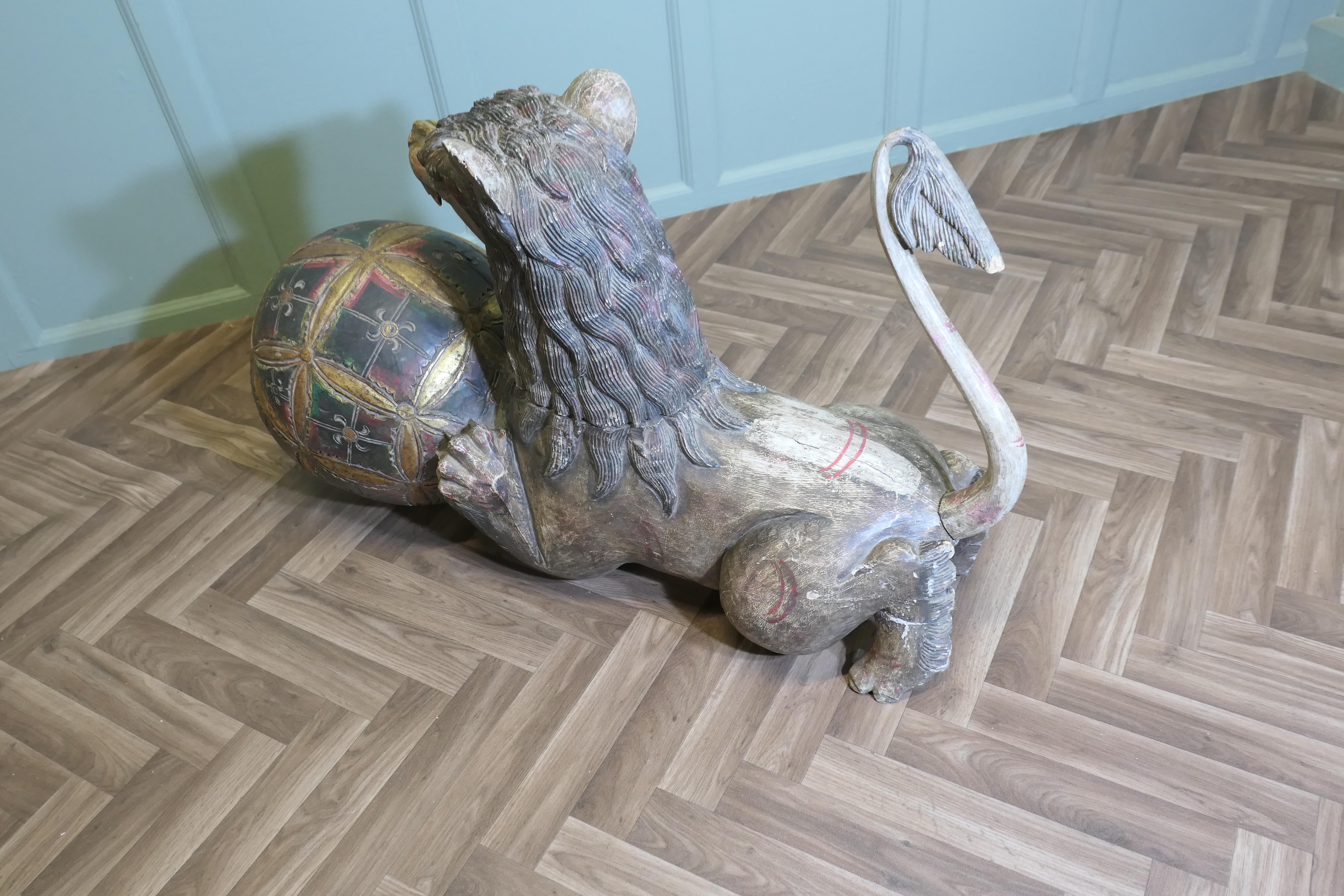 Large Carved and Painted Temple Lion, Pixiu or Foo Dog Teca en venta