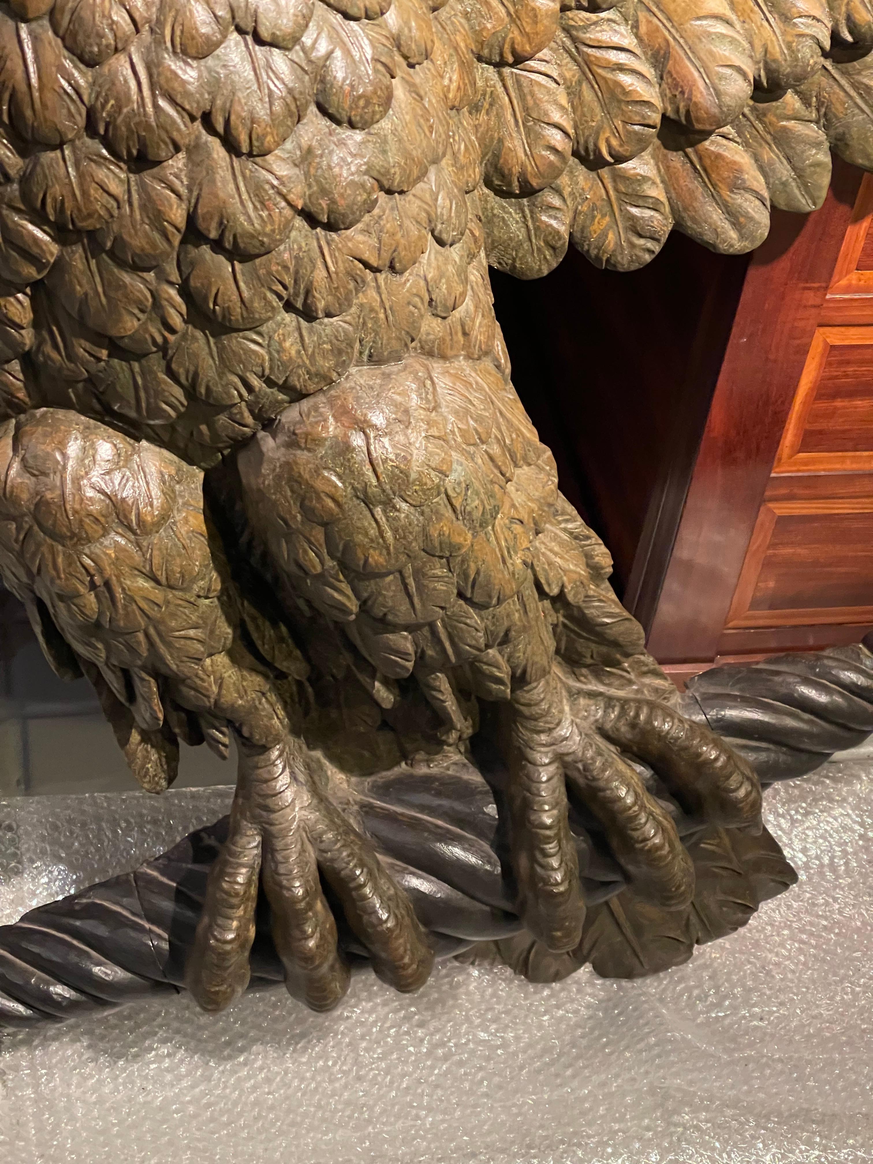French Large Carved Eagle in Oak and Beechwood, Empire Period For Sale